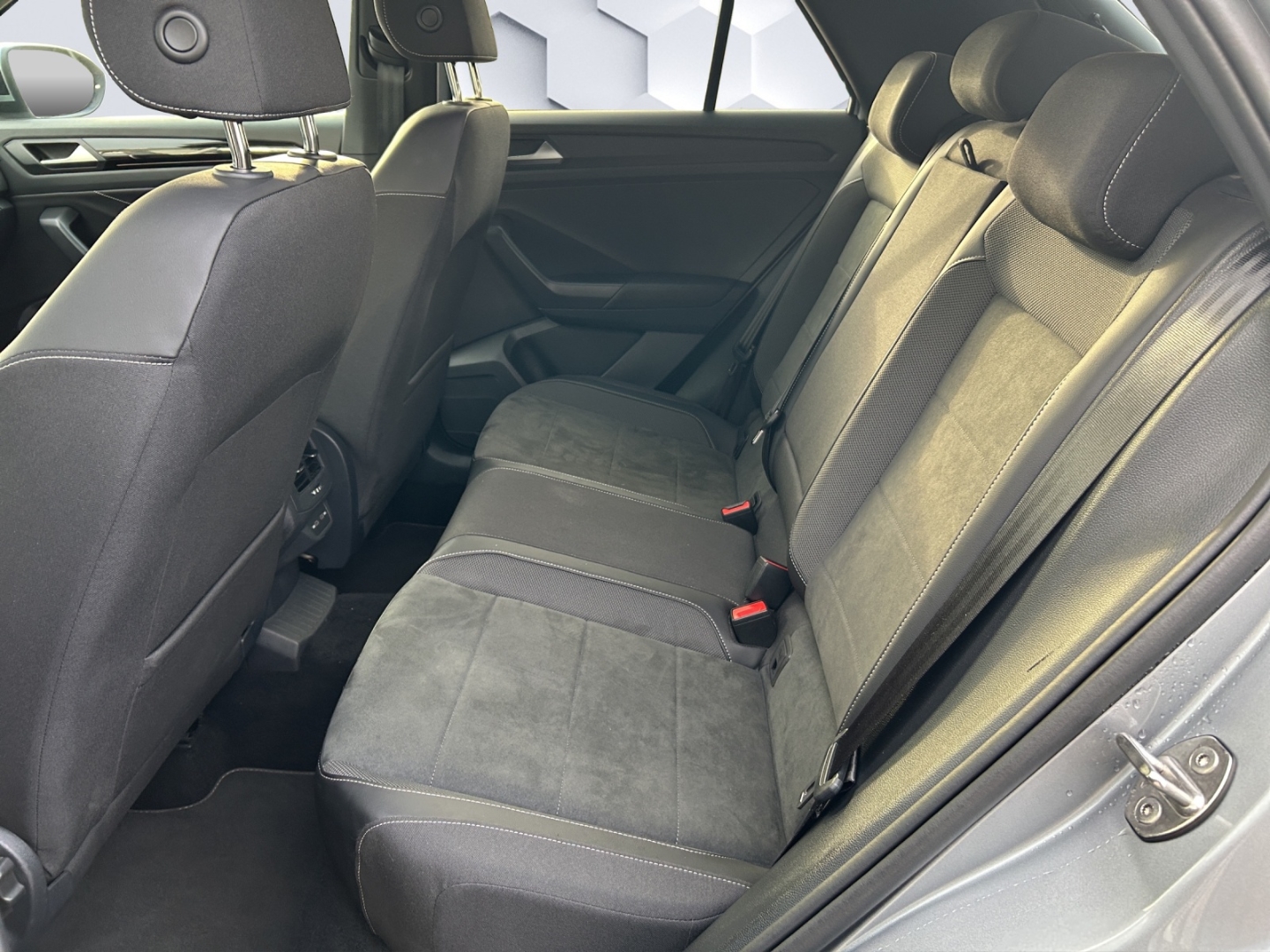 T-Roc R-Line 1.5 TSI OPF 110 kW DSG AHZV MatrixLED ACC Rückfahrkamera ParkLenkAssist