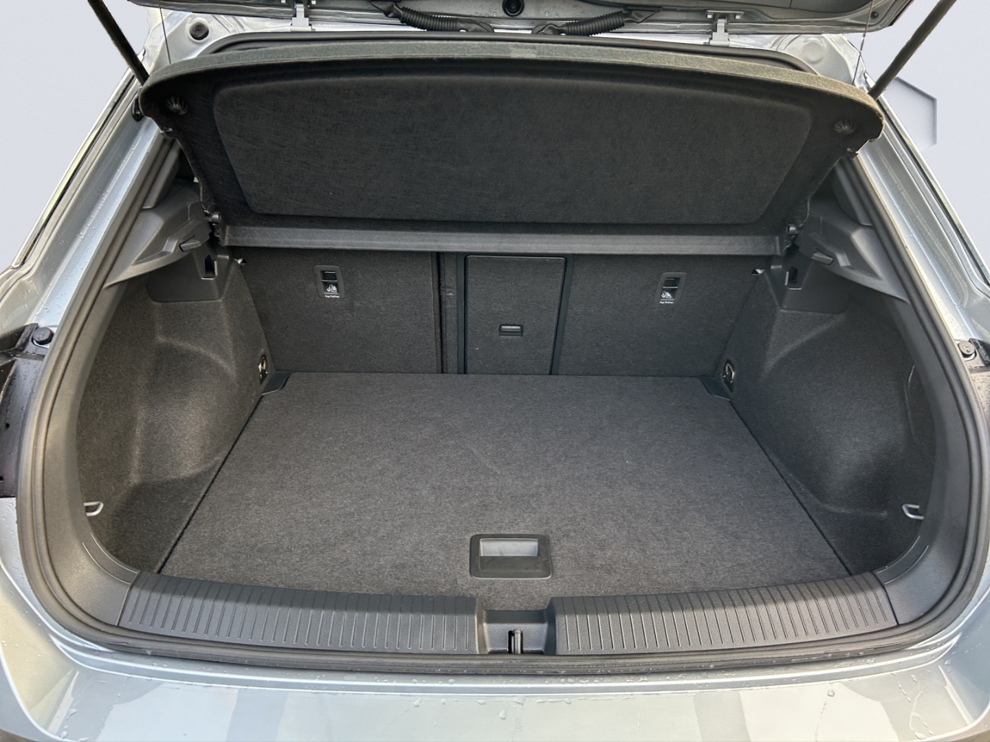 T-Roc R-Line 1.5 TSI OPF 110 kW DSG AHZV MatrixLED ACC Rückfahrkamera ParkLenkAssist