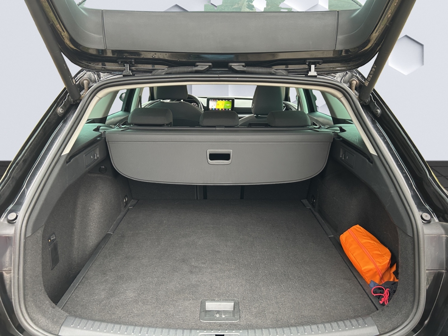 Leon Sportstourer Style 2.0 TDI 110kW AHZV, LED,ACC,Rückfahrkamera,ParkLenkAssist, Sitzheizung