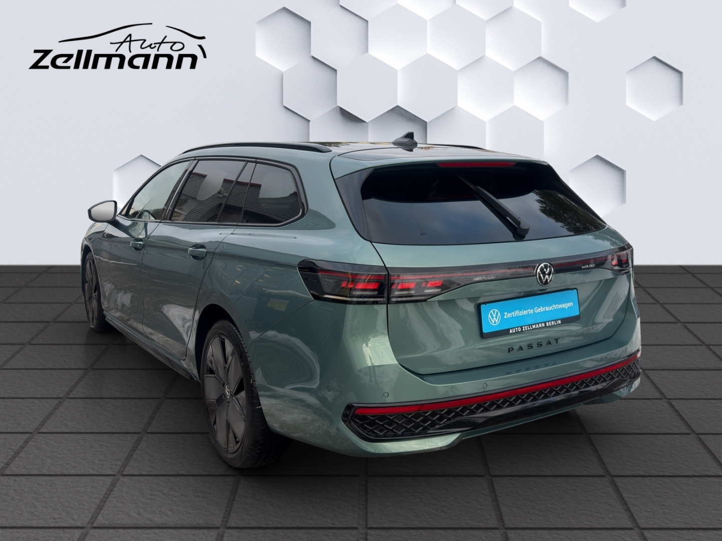 Passat Variant 2.0TSI 195kW 4M DSG R-Line AHZV MatrixLED HuD ACC 360°Kamera ParkAssist Standheizung