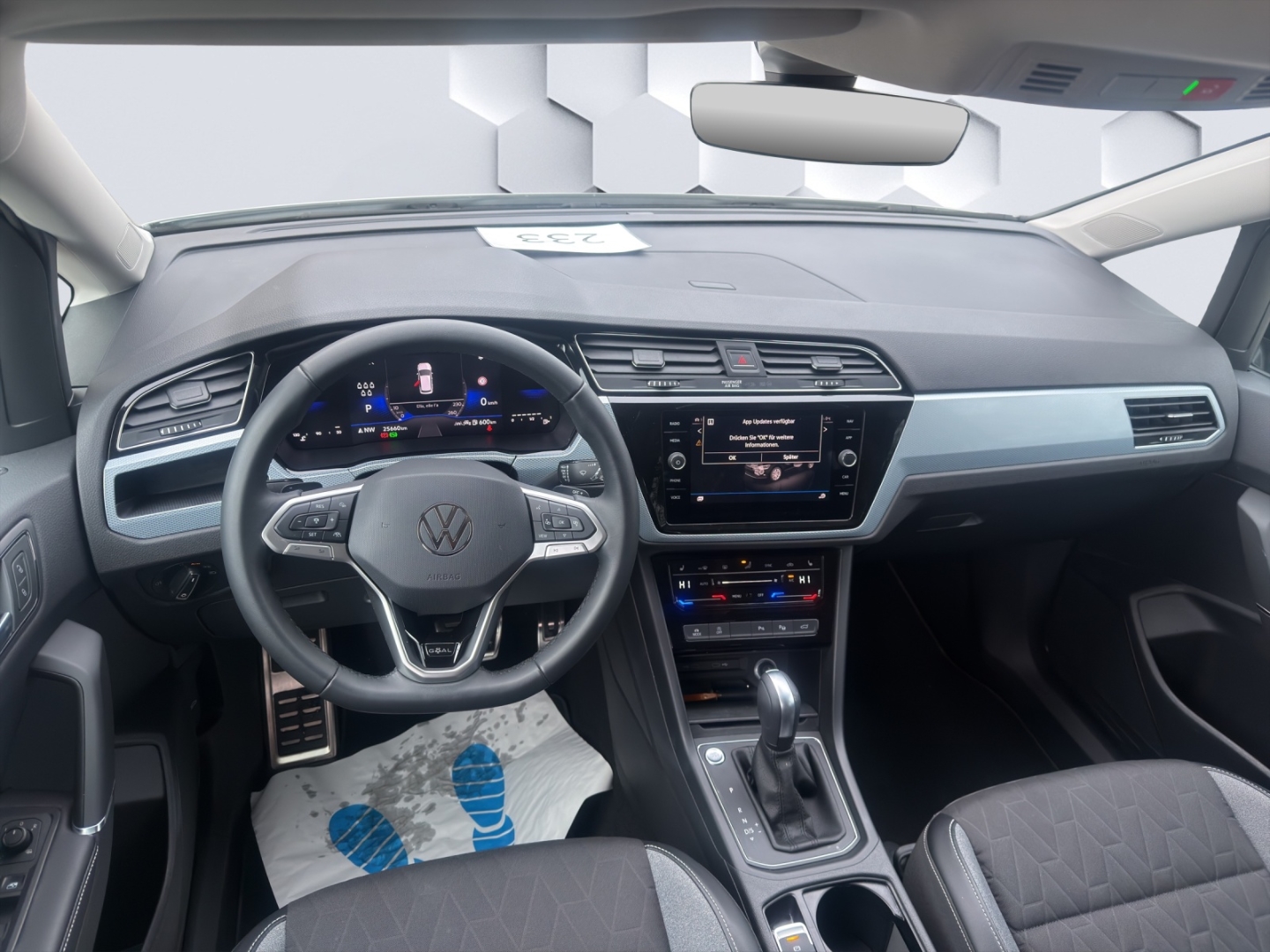 Touran BMT Start-Stopp Comfortline 2.0TDI 110kW AHZV LED GJR PDC ACC TrailerAssist Sitzheizung