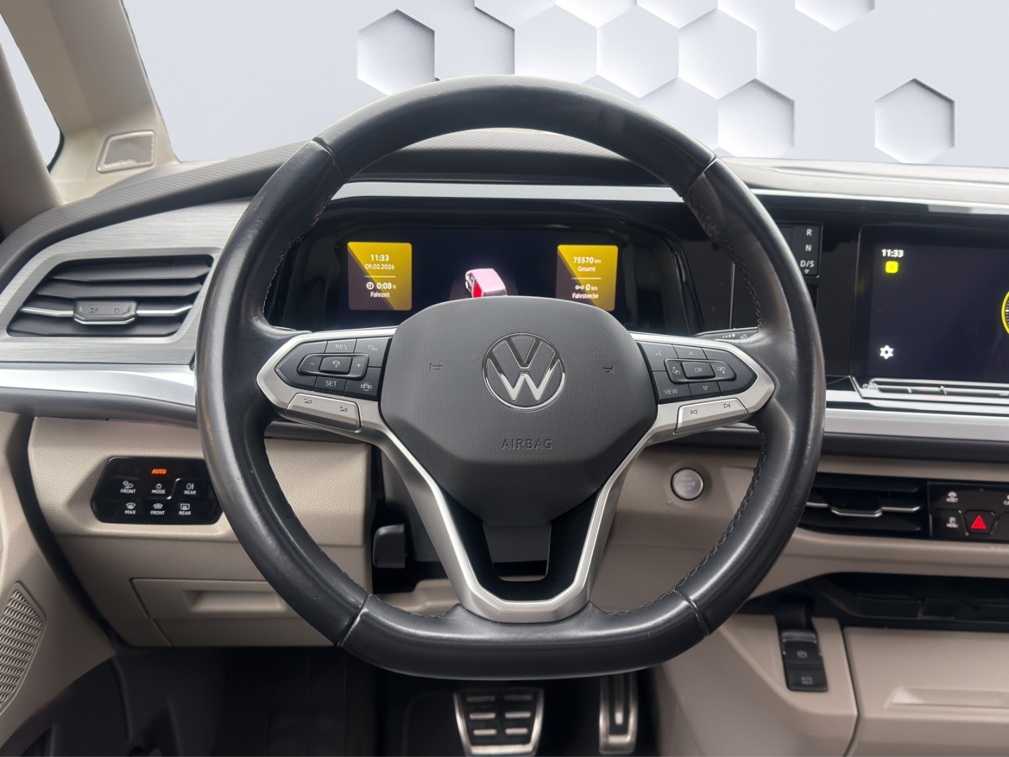 T7 Multivan Style 2.0 150kW MatrixLED PanoDach ACC Rückfahrkamera ParkLenkAssist