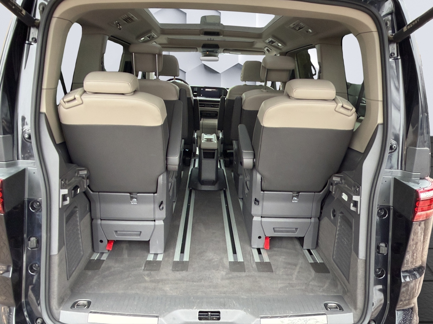 T7 Multivan Style 2.0 150kW MatrixLED PanoDach ACC Rückfahrkamera ParkLenkAssist