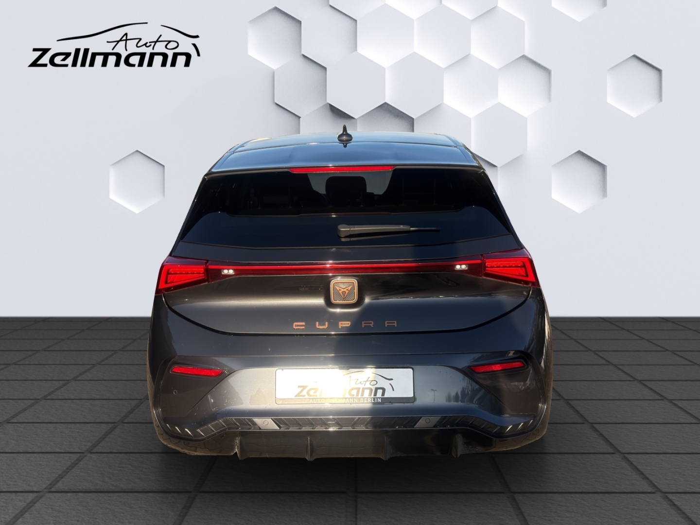 Born 150 kW 150kW LED HuD GJR ACC ParkLenkAssist Sitzheizung