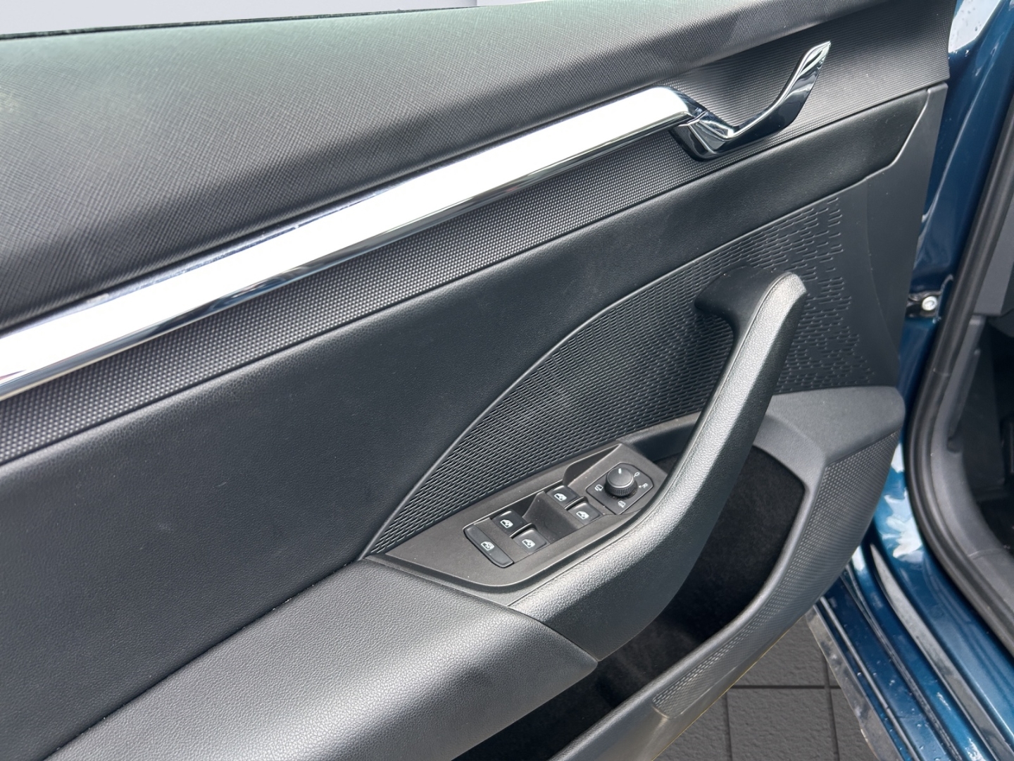 Octavia Combi Style 2.0TDI DSG AHZV LED HuD PDC Sitzheizung