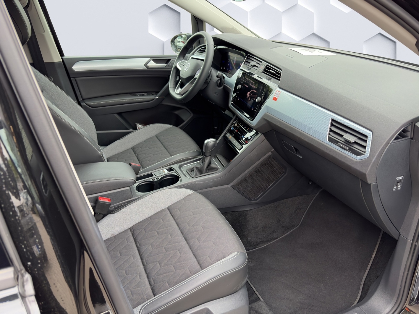 Touran BMT Start-Stopp Comfortline 2.0TDI 110kW DSG AHZV LED GJR ACC TrailerAssist Sitzheizung