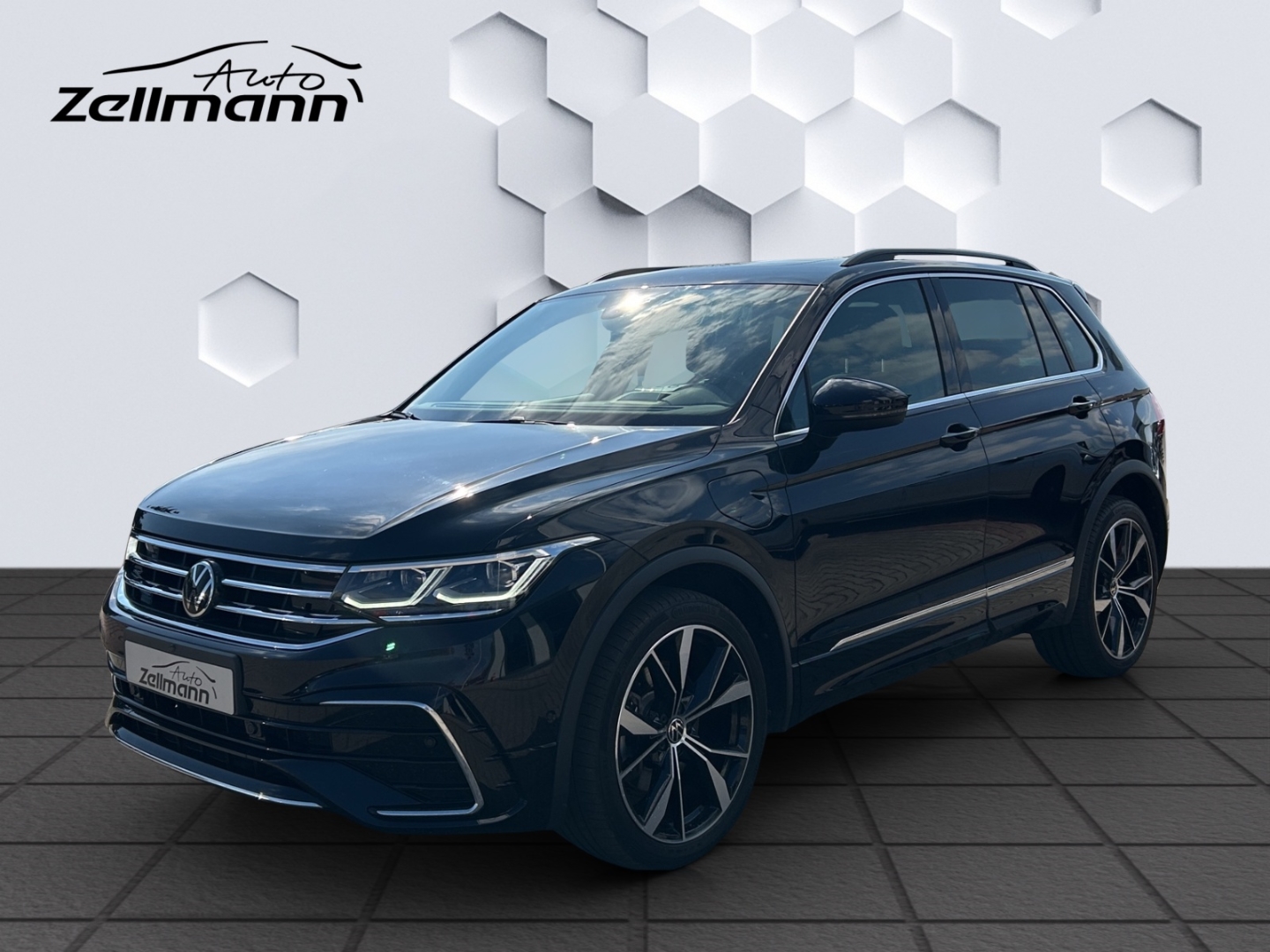Tiguan R-Line 1.4 eHybrid AHZV MatrixLED PanoDach HuD ACC 360°Kamera ParkLenkAssist