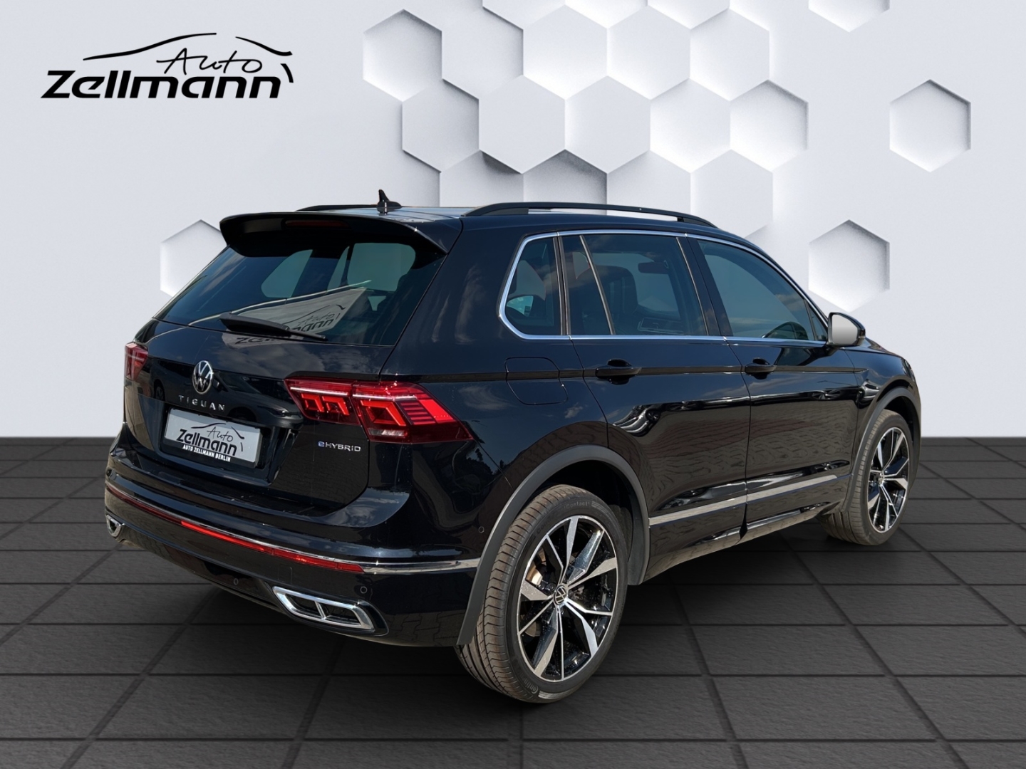Tiguan R-Line 1.4 eHybrid AHZV MatrixLED PanoDach HuD ACC 360°Kamera ParkLenkAssist