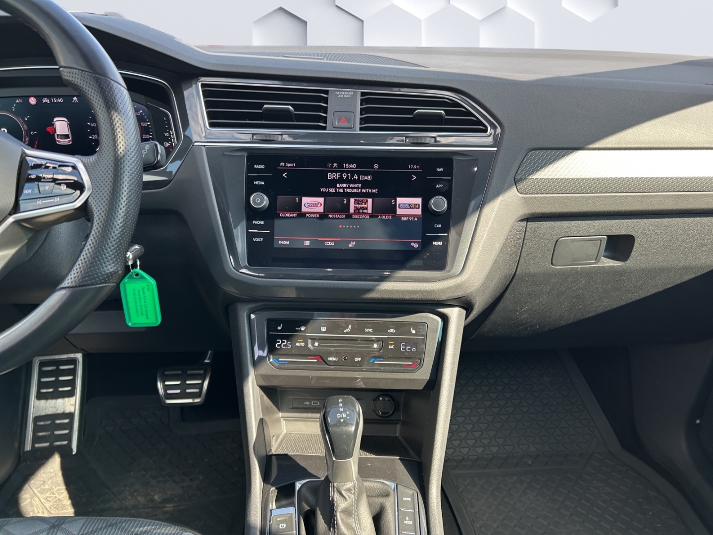 Tiguan R-Line 1.4 eHybrid AHZV MatrixLED PanoDach HuD ACC 360°Kamera ParkLenkAssist