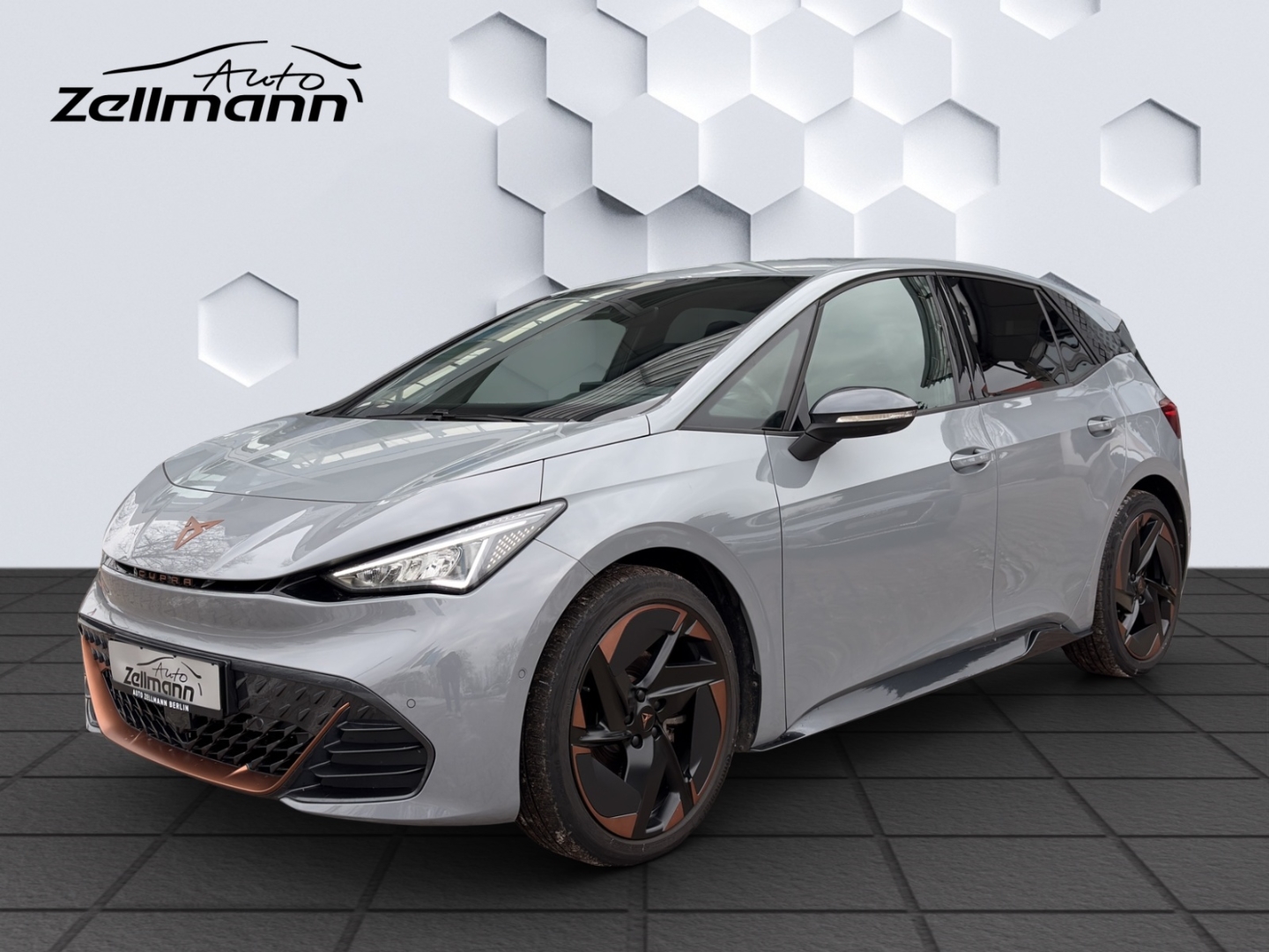 Born 150kW LED ACC 360°Kamera ParkLenkAssist Sitzheizung