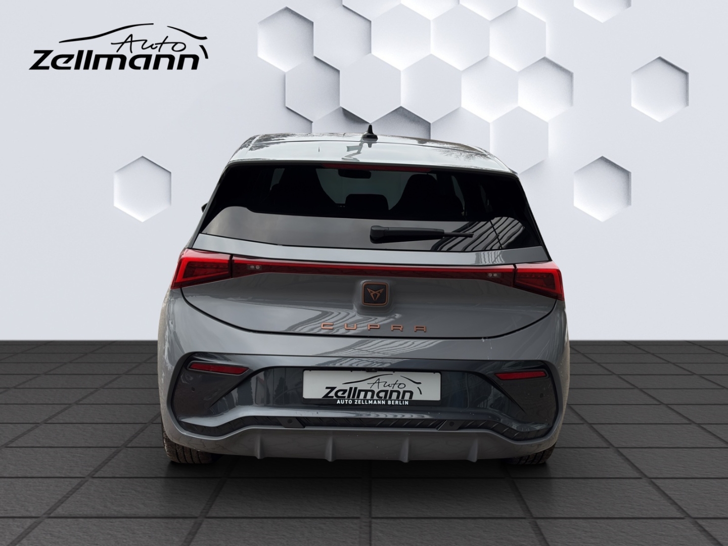 Born 150kW LED ACC 360°Kamera ParkLenkAssist Sitzheizung