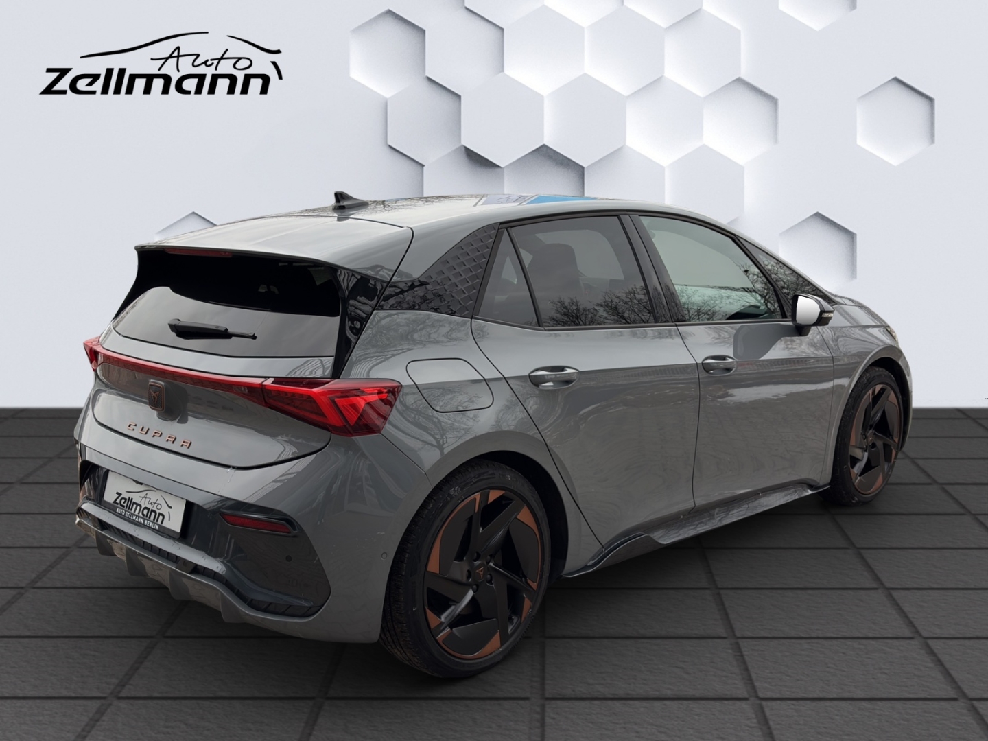 Born 150kW LED ACC 360°Kamera ParkLenkAssist Sitzheizung