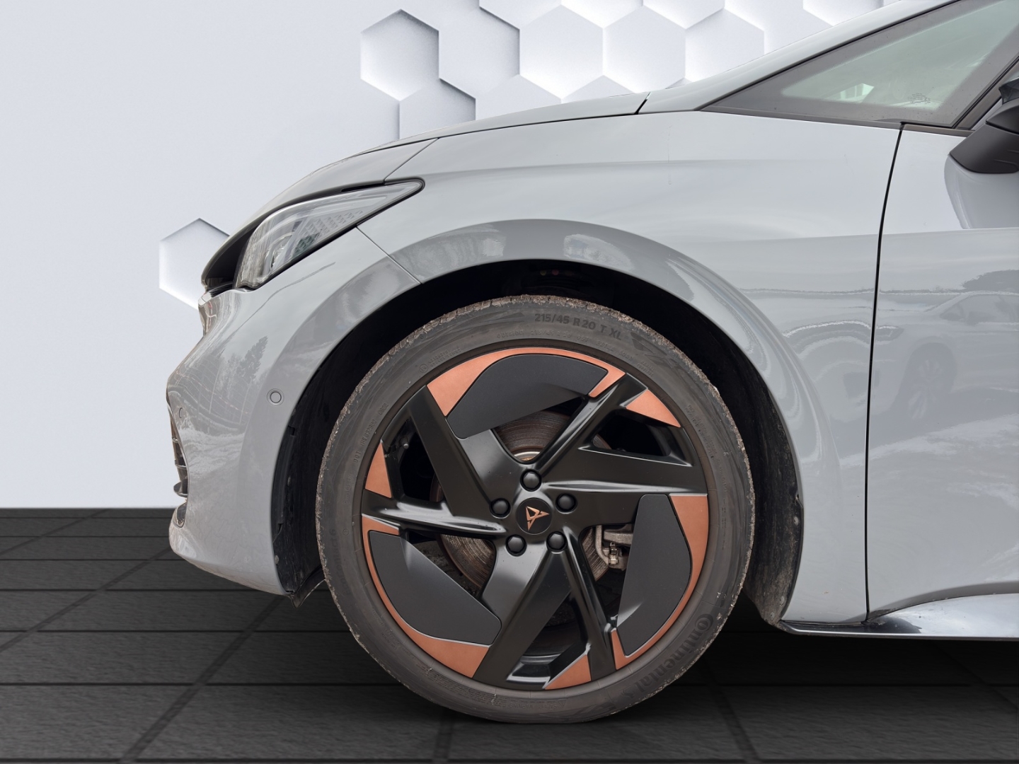 Born 150kW LED ACC 360°Kamera ParkLenkAssist Sitzheizung