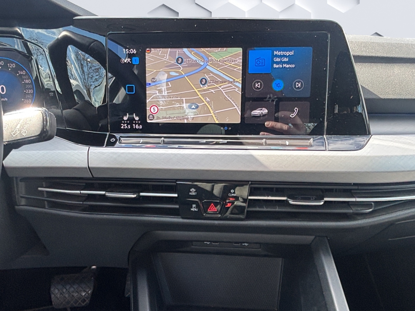 Golf VIII Life 2.0 TDI SCR DSG LED ACC PDC Standheizung Sitzheizung