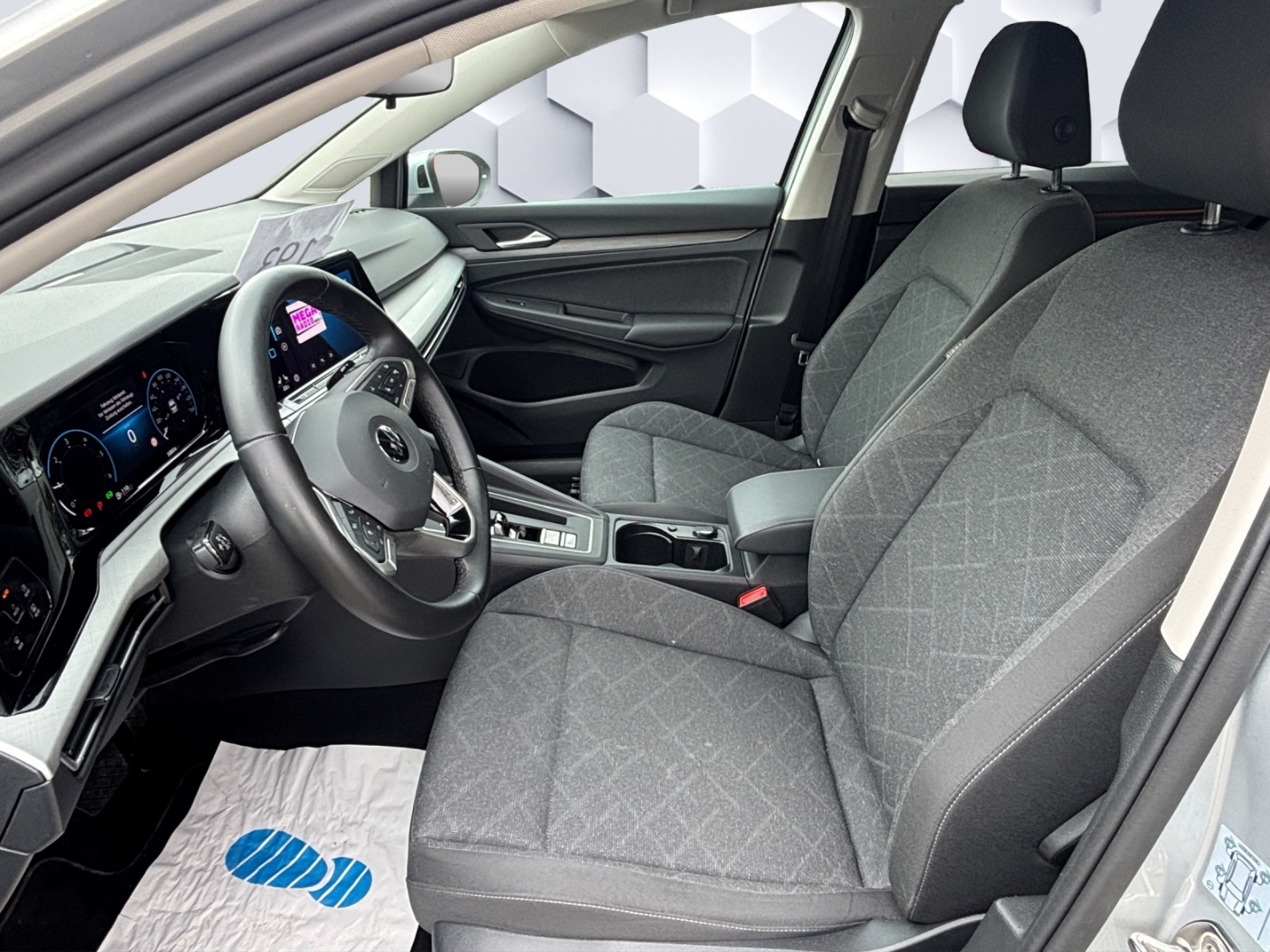 Golf VIII Life 2.0TDI 85kW AHZV LED GJR ACC Rückfahrkamera Sitzheizung