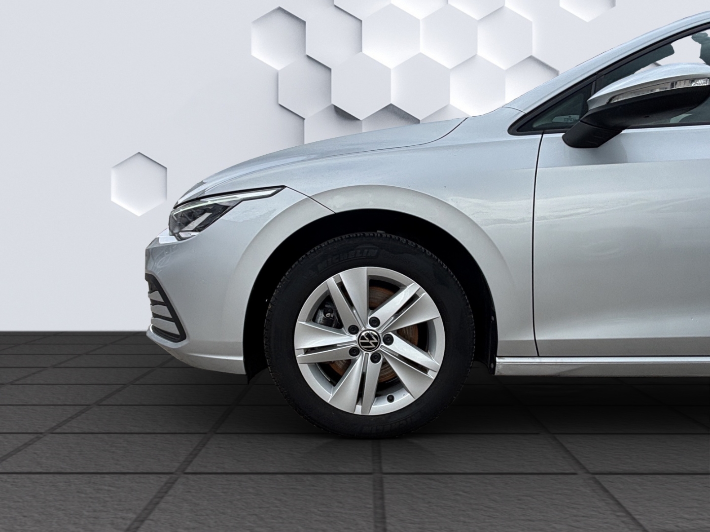 Golf VIII Life 2.0TDI 85kW AHZV LED GJR ACC Rückfahrkamera Sitzheizung