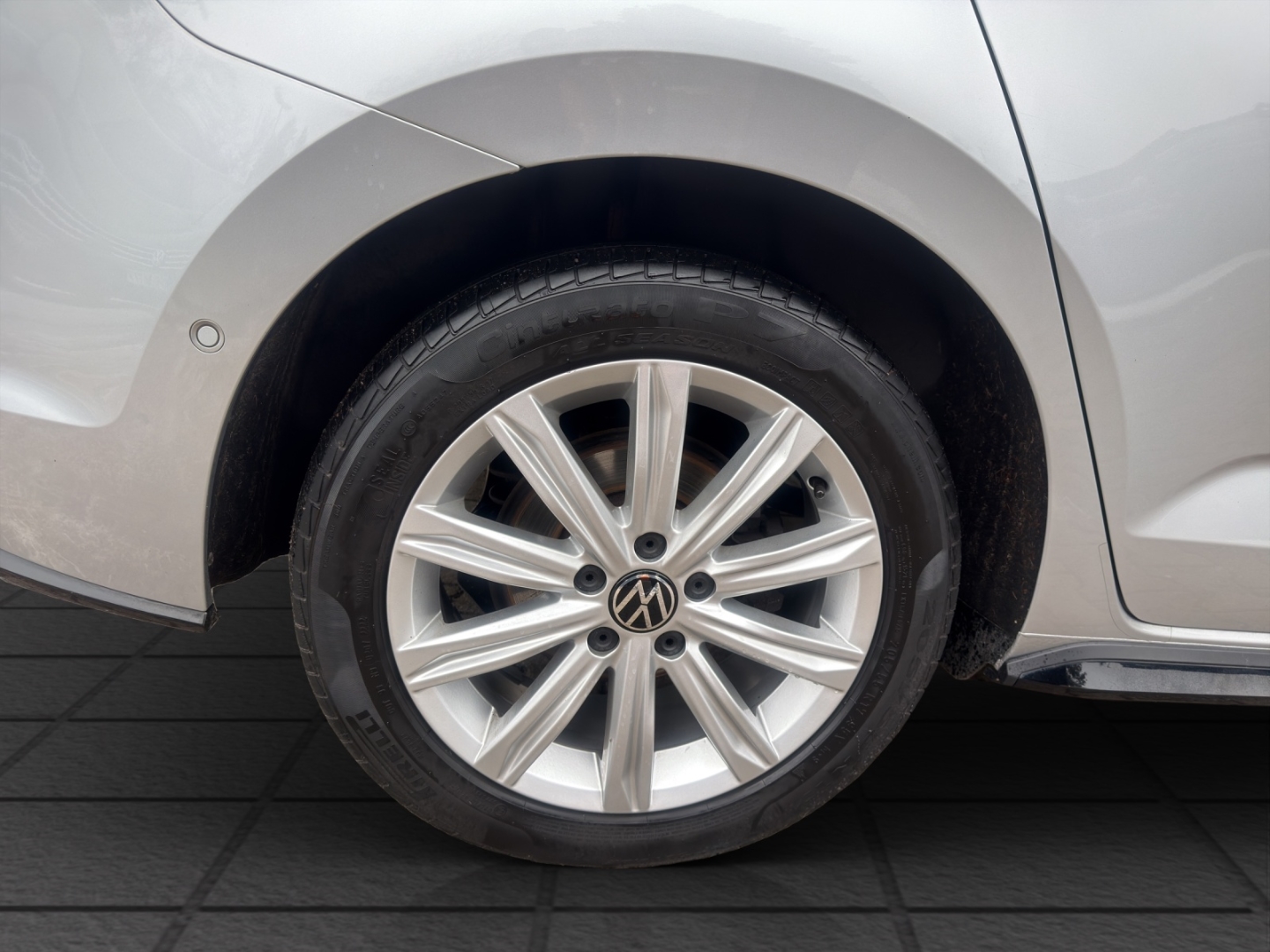 Touran BMT Start-Stopp EU6d Highline 1.5 TSI AHZV LED PanoDach ACC Rückfahrkamera Sitzheizung