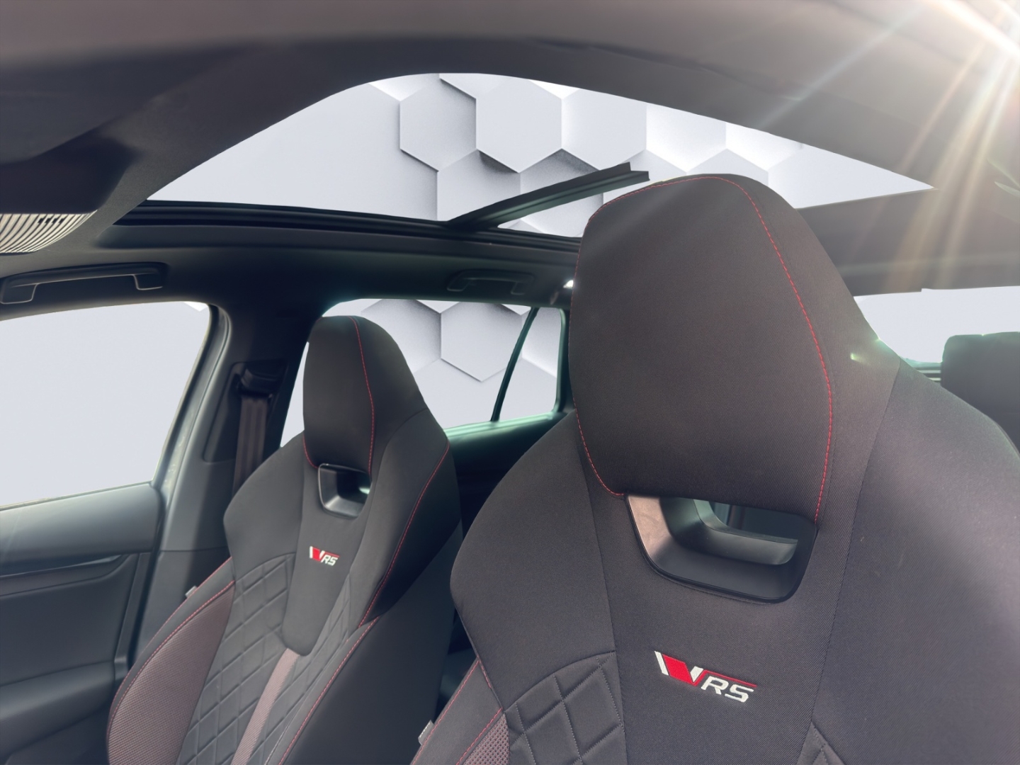 Octavia Combi RS 2.0TSI 195kW MatrixLED PanoDach ACC 360°Kamera Sitzheizung