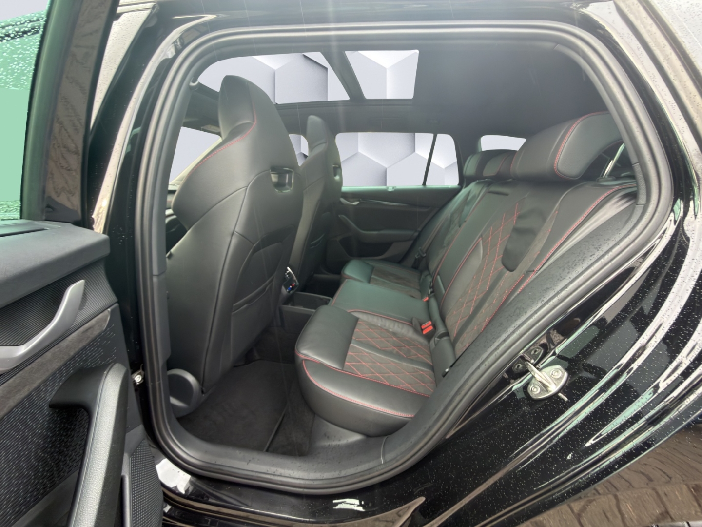 Octavia Combi RS 2.0TSI MatrixLED PanoDach ACC Rückfahrkamera Standheizung Sitzheizung