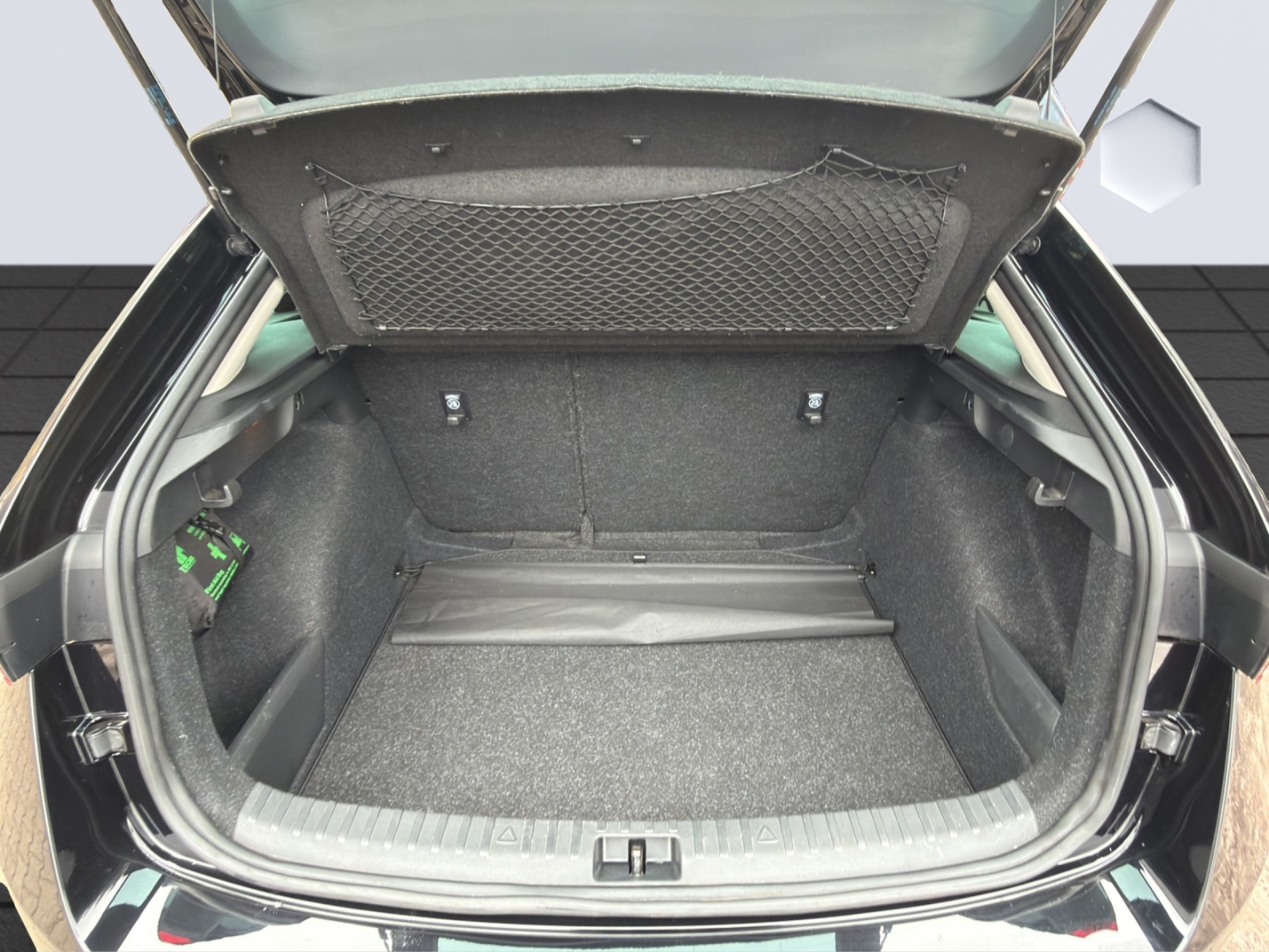 Scala Tour 1.0 TSI 81kW 6-Gang SG LED PDC Rückfahrkamera Sitzheizung