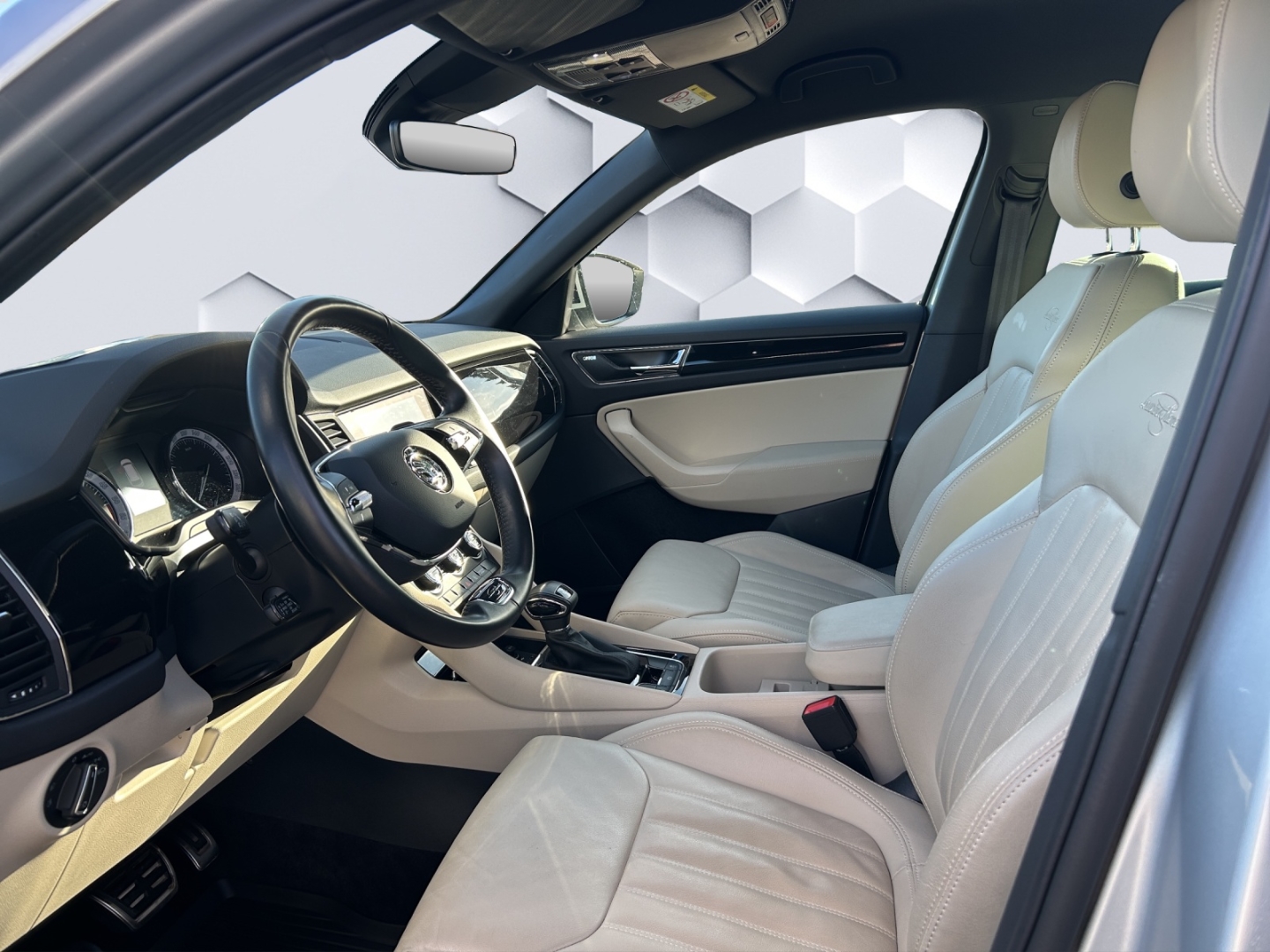 Kodiaq L&K TDI 2.0 110kW DSG AHZV LED PDC 360°Kamera ACC Sitzheizung