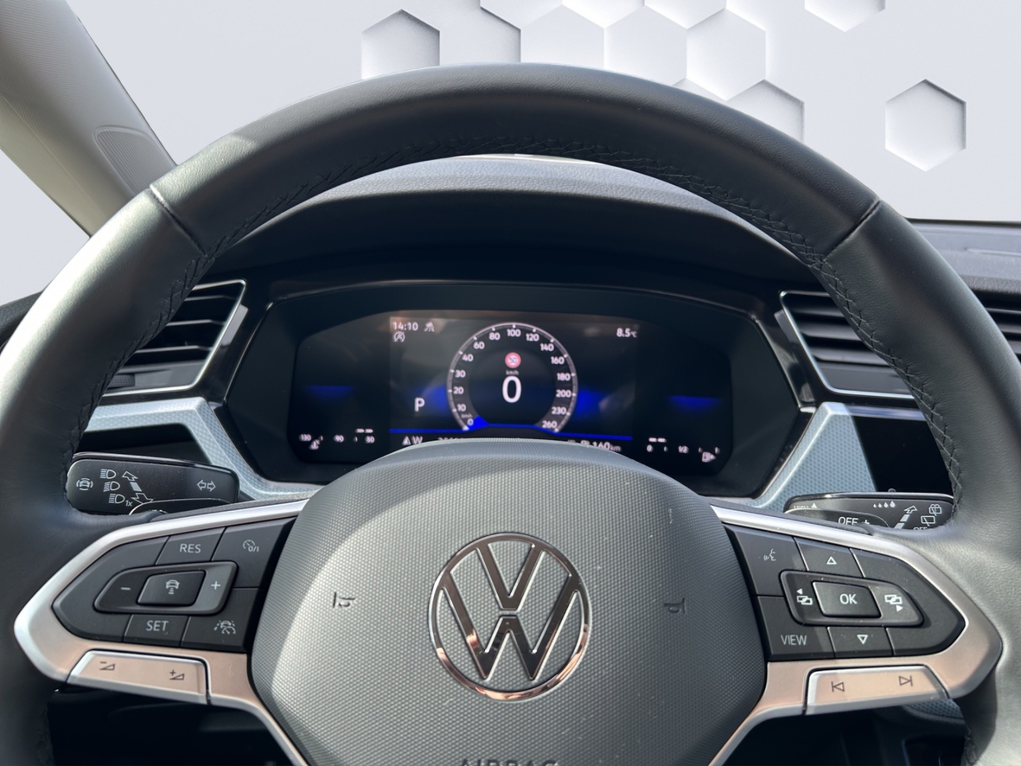 Touran BMT Start-Stopp Comfortline 1.5TSI 110kW DSG AHZV LED GJR ACC TrailerAssist Sitzheizung