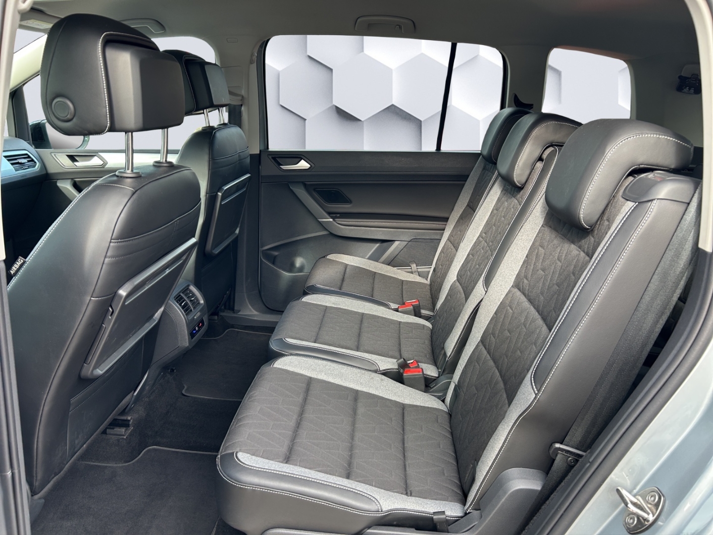 Touran BMT Start-Stopp Comfortline 1.5TSI 110kW DSG AHZV LED GJR ACC TrailerAssist Sitzheizung