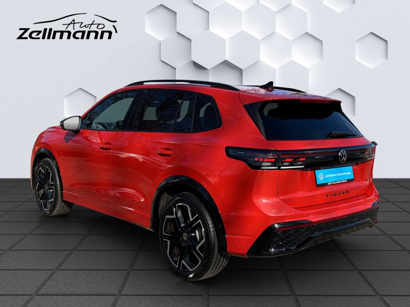 Tiguan 2.0 TDI 110 kW R-Line 2.0TDI 110kW AHZV MatrixLED PanoDach HuD ACC 360°Kamera Standheizung