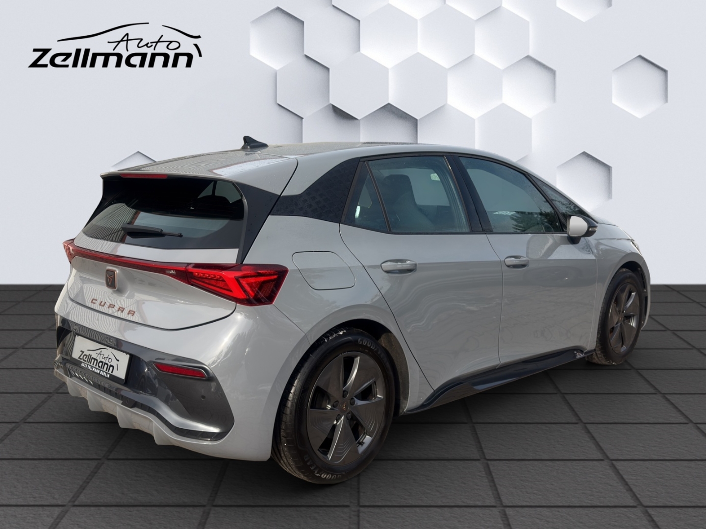 Born 150kW LED PDC Sitzheizung Klima DAB+