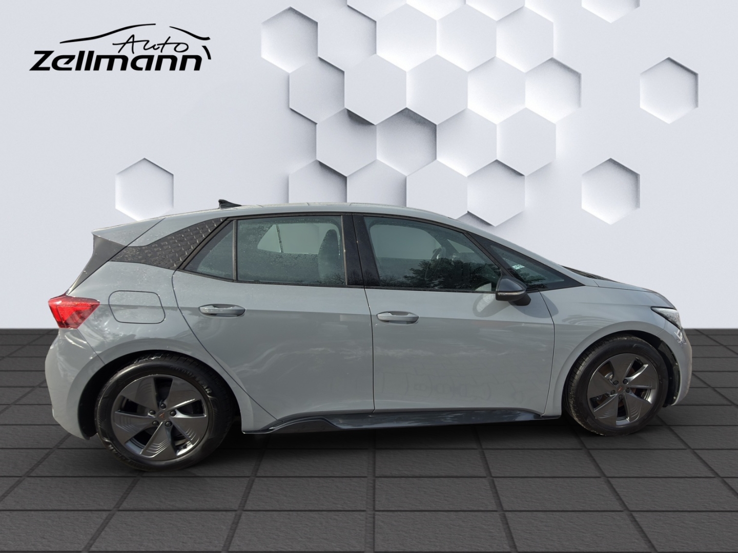 Born 150kW LED PDC Sitzheizung Klima DAB+