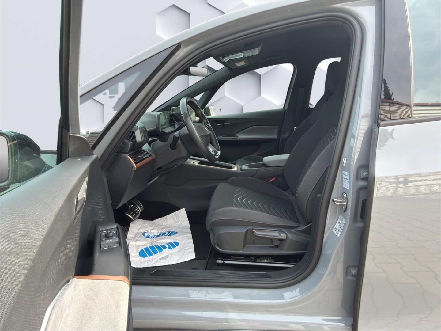 Born 150kW LED PDC Sitzheizung Klima DAB+