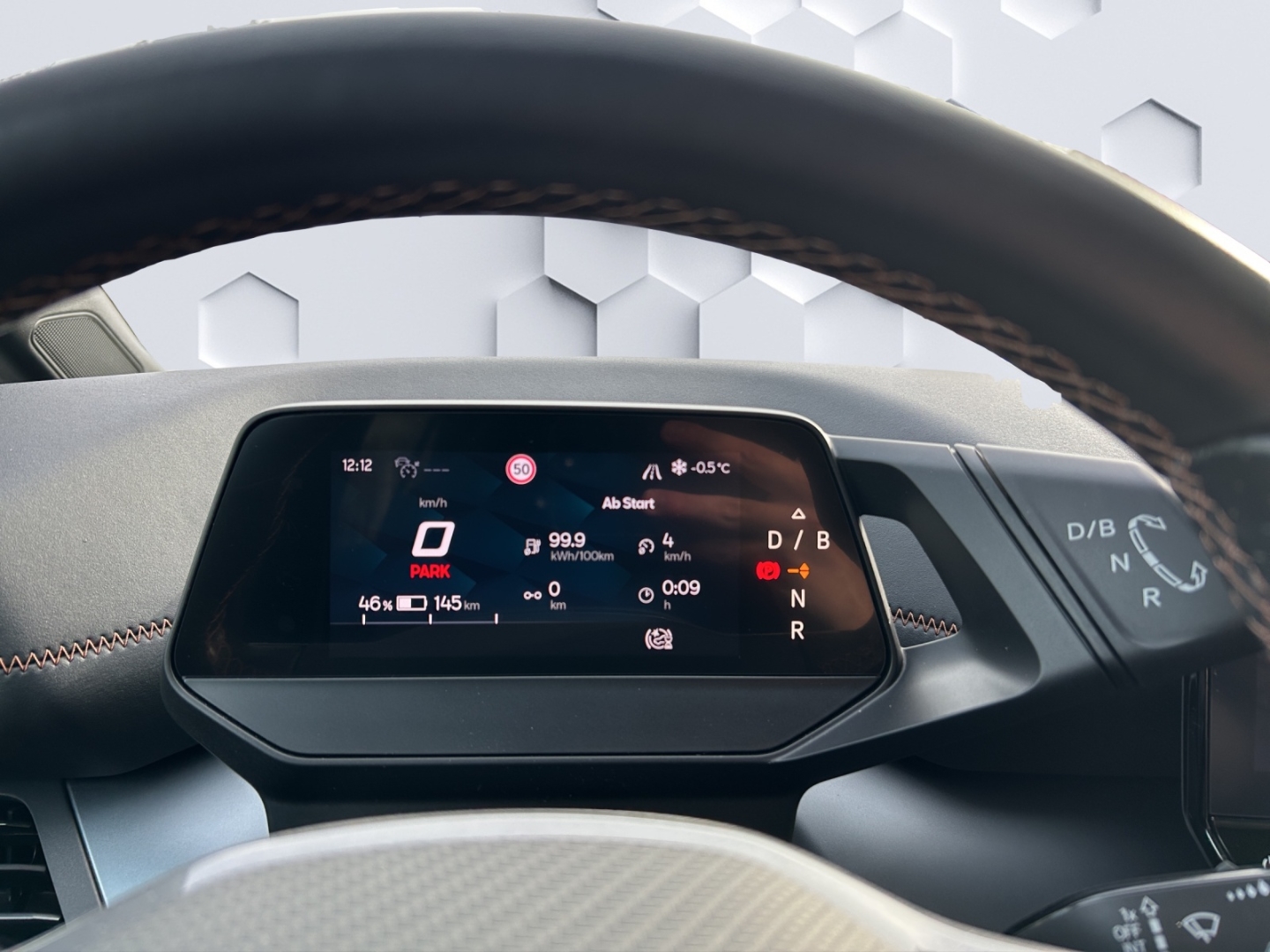 Born 150kW LED HuD GJR ACC 360°Kamera ParkLenkAssist Sitzheizung