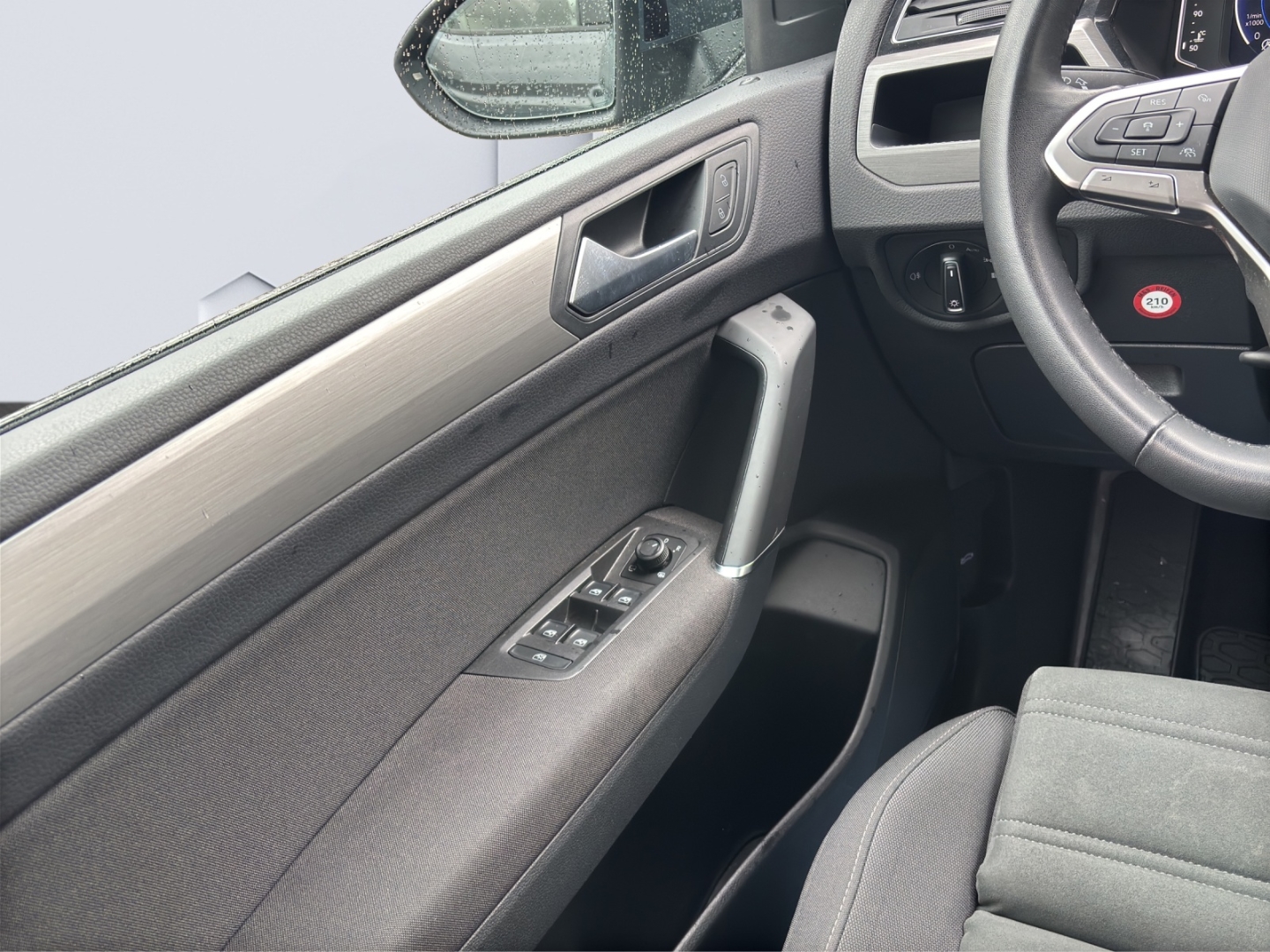 Touran BMT Start-Stopp Comfortline 2.0TDI 110kW AHZV LED ACC Rückfahrkamera Sitzheizung