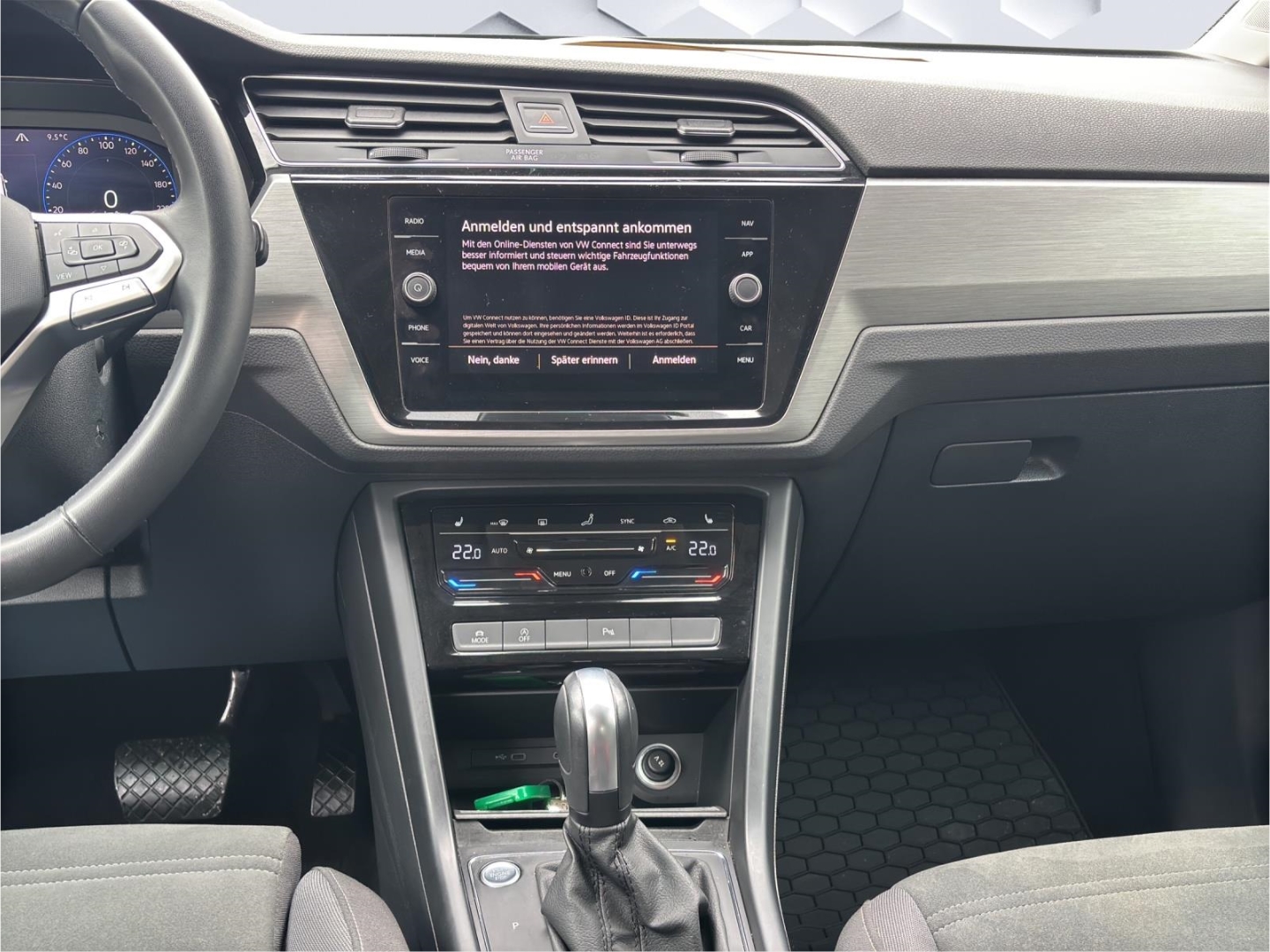 Touran BMT Start-Stopp Comfortline 2.0TDI 110kW AHZV LED ACC Rückfahrkamera Sitzheizung