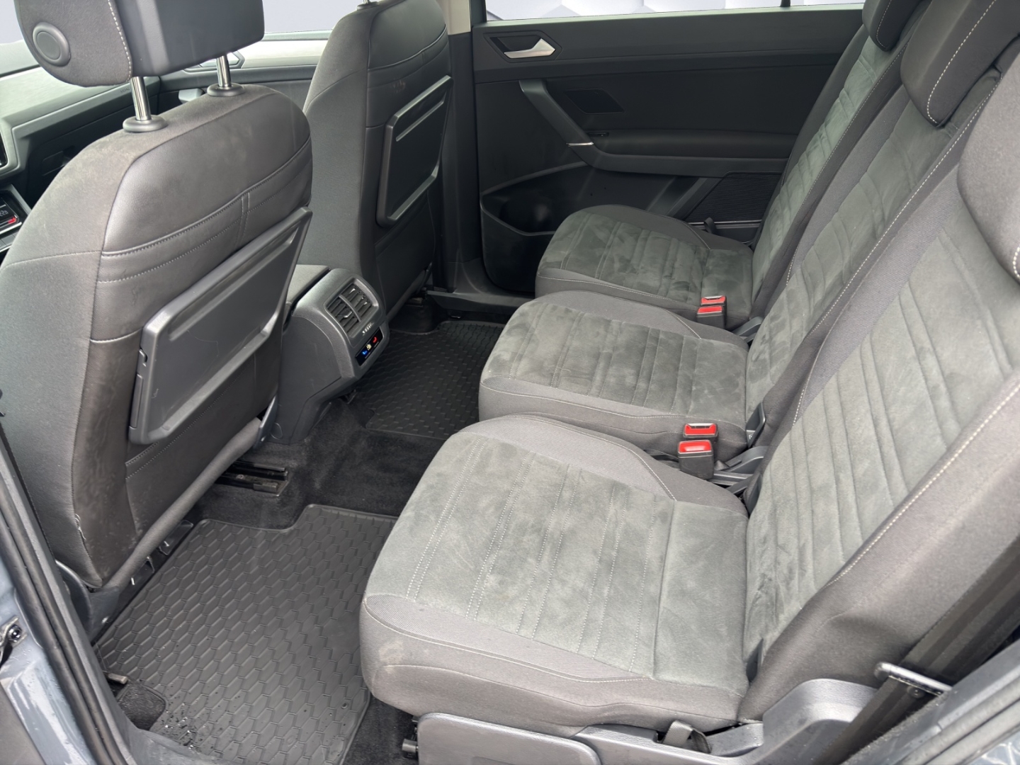 Touran BMT Start-Stopp Comfortline 2.0TDI 110kW AHZV LED ACC Rückfahrkamera Sitzheizung