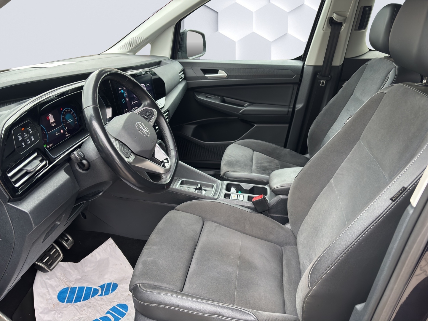 Caddy Style 5-Sitzer 2.0TDI AHZV LED ACC Rückfahrkamera ParkAssist Stand