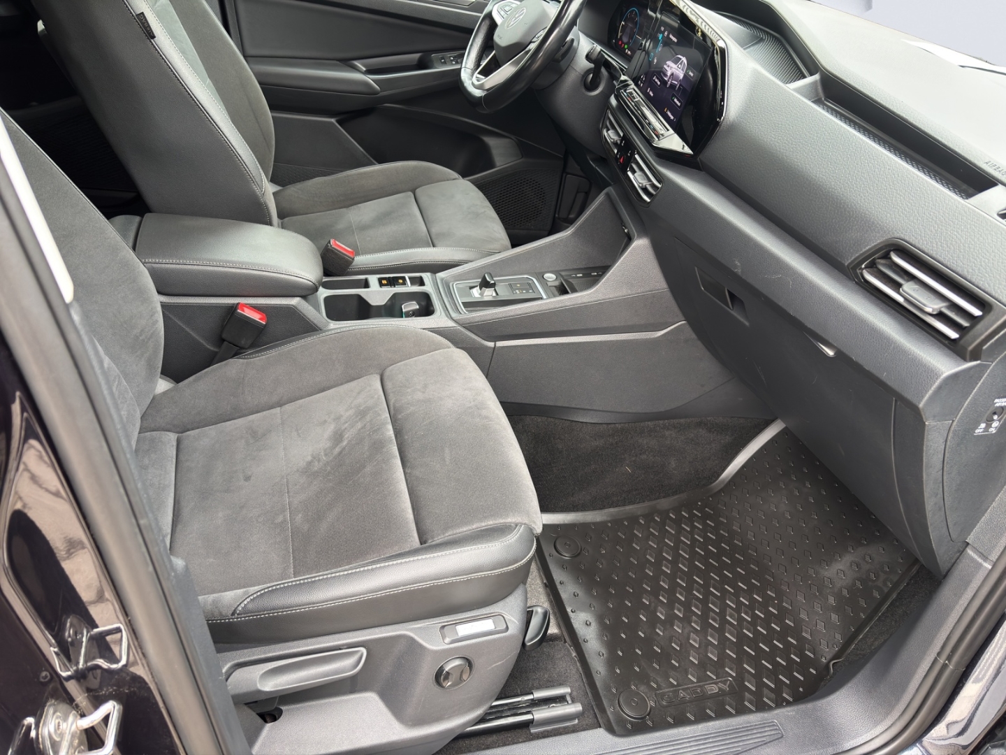 Caddy Style 5-Sitzer 2.0TDI AHZV LED ACC Rückfahrkamera ParkAssist Stand