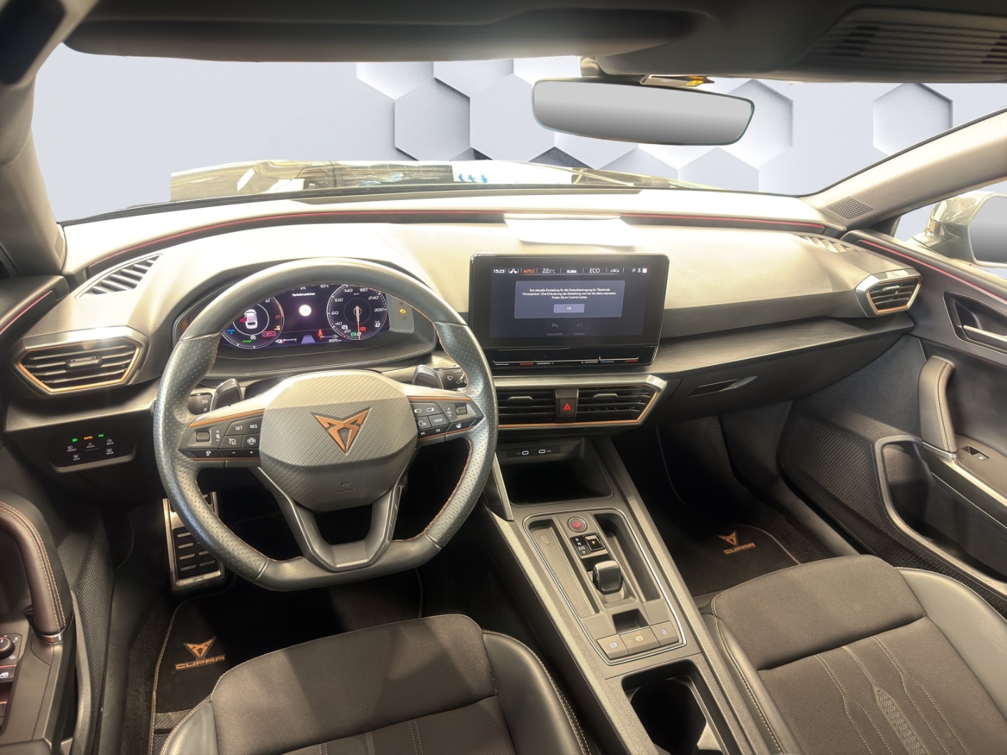 Leon Sportstourer 1.4l Hybrid DSG  AHZV LED PDC ACC Sitzheizung