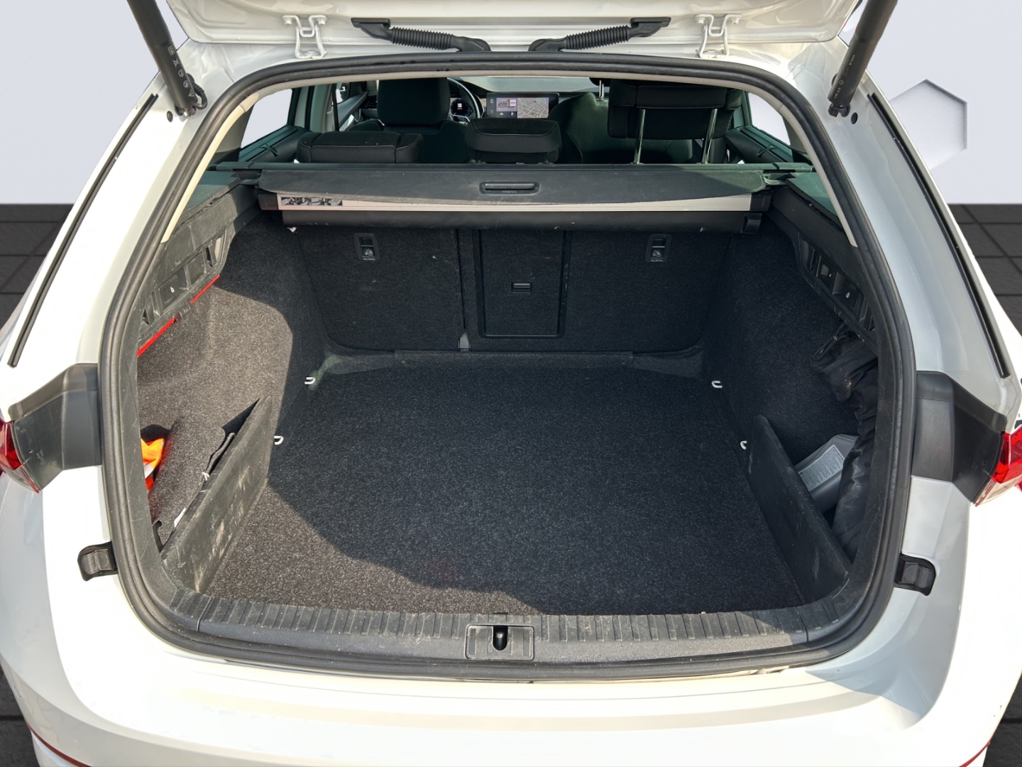 Octavia Combi Style 2.0TDI AHZV LED HuD PDC ACC Sitzheizung