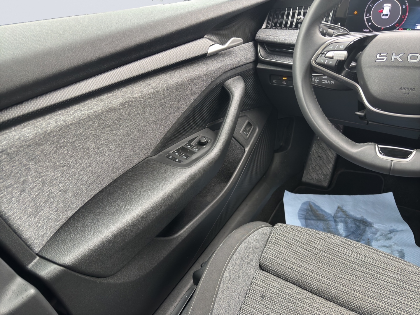 Superb Selection 4x4 2.0 TFSI AHZV MatrixLED PanoDach HuD PDC Rückfahrkamera Sitzheizung