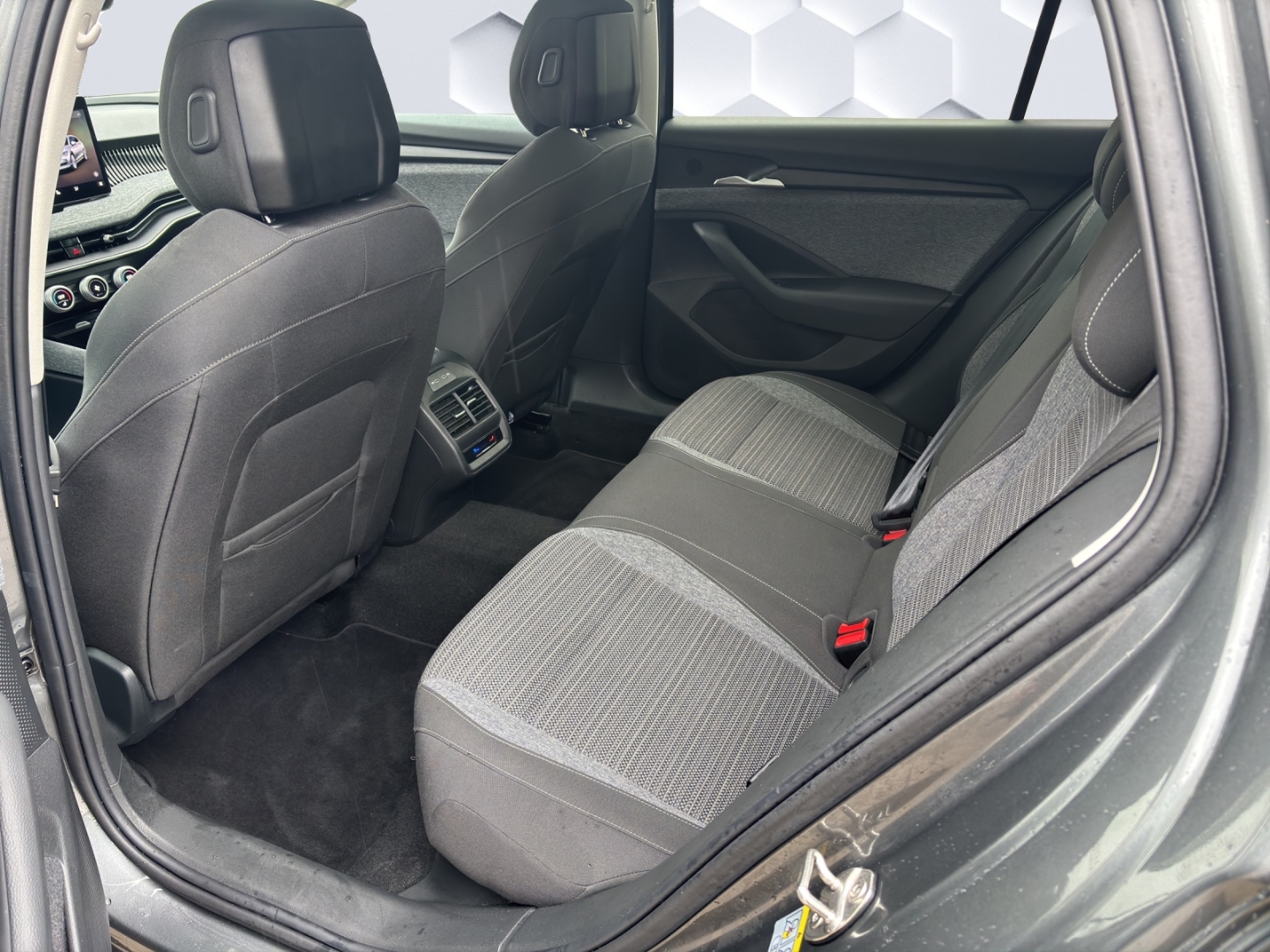 Superb Selection 4x4 2.0 TFSI AHZV MatrixLED PanoDach HuD PDC Rückfahrkamera Sitzheizung