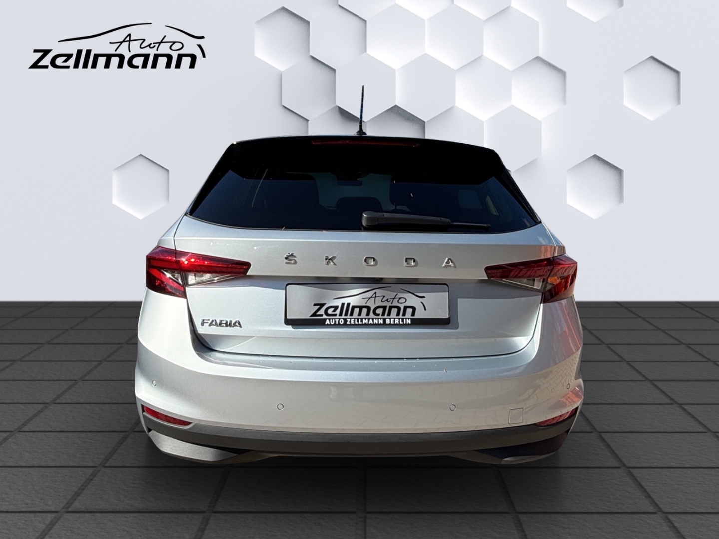 Fabia 1.0TSI 81 kW DSG Style LED Navi Kamera DAB+ beheizbare Frontscheibe