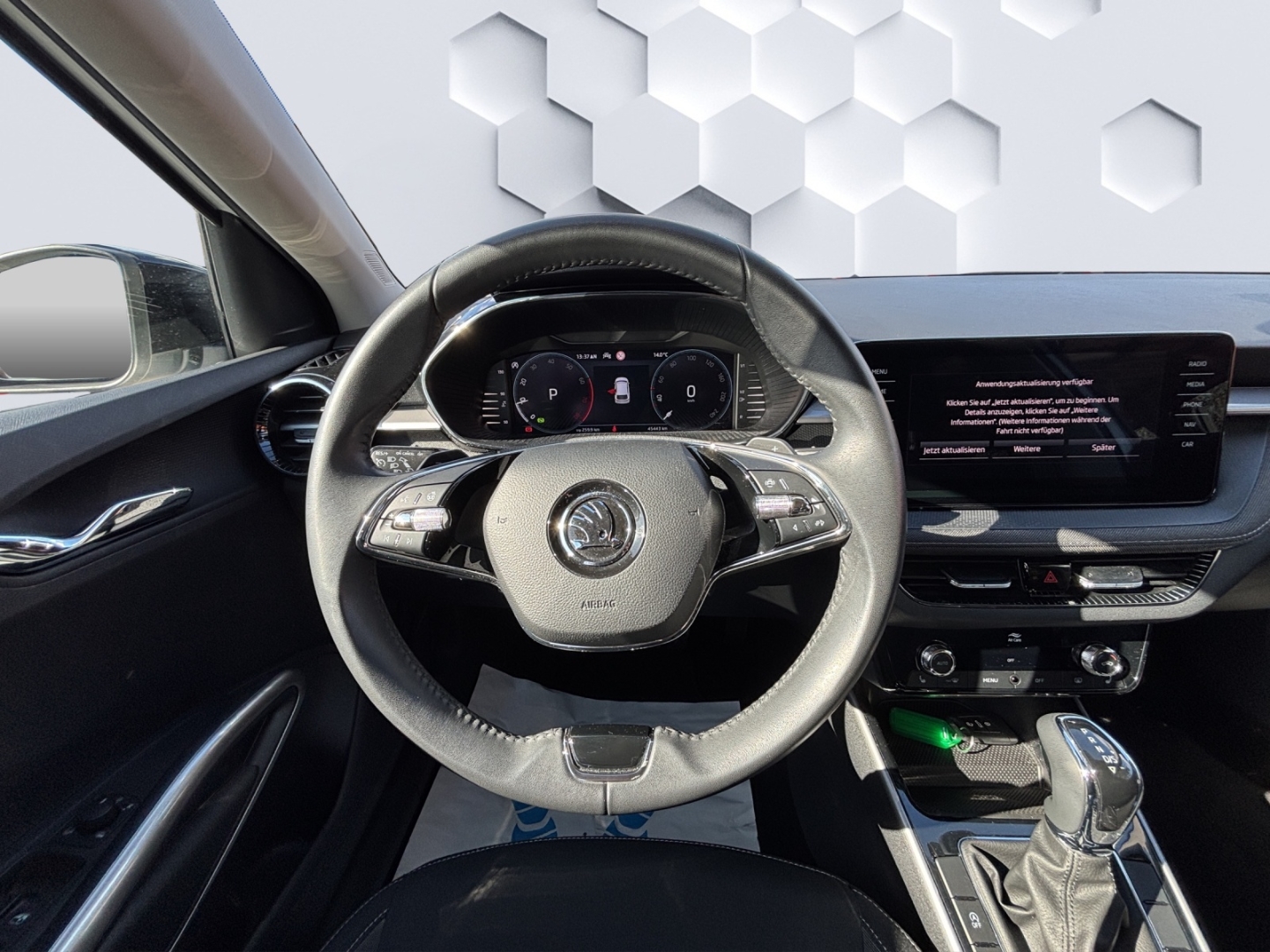 Fabia 1.0TSI 81 kW DSG Style LED Navi Kamera DAB+ beheizbare Frontscheibe