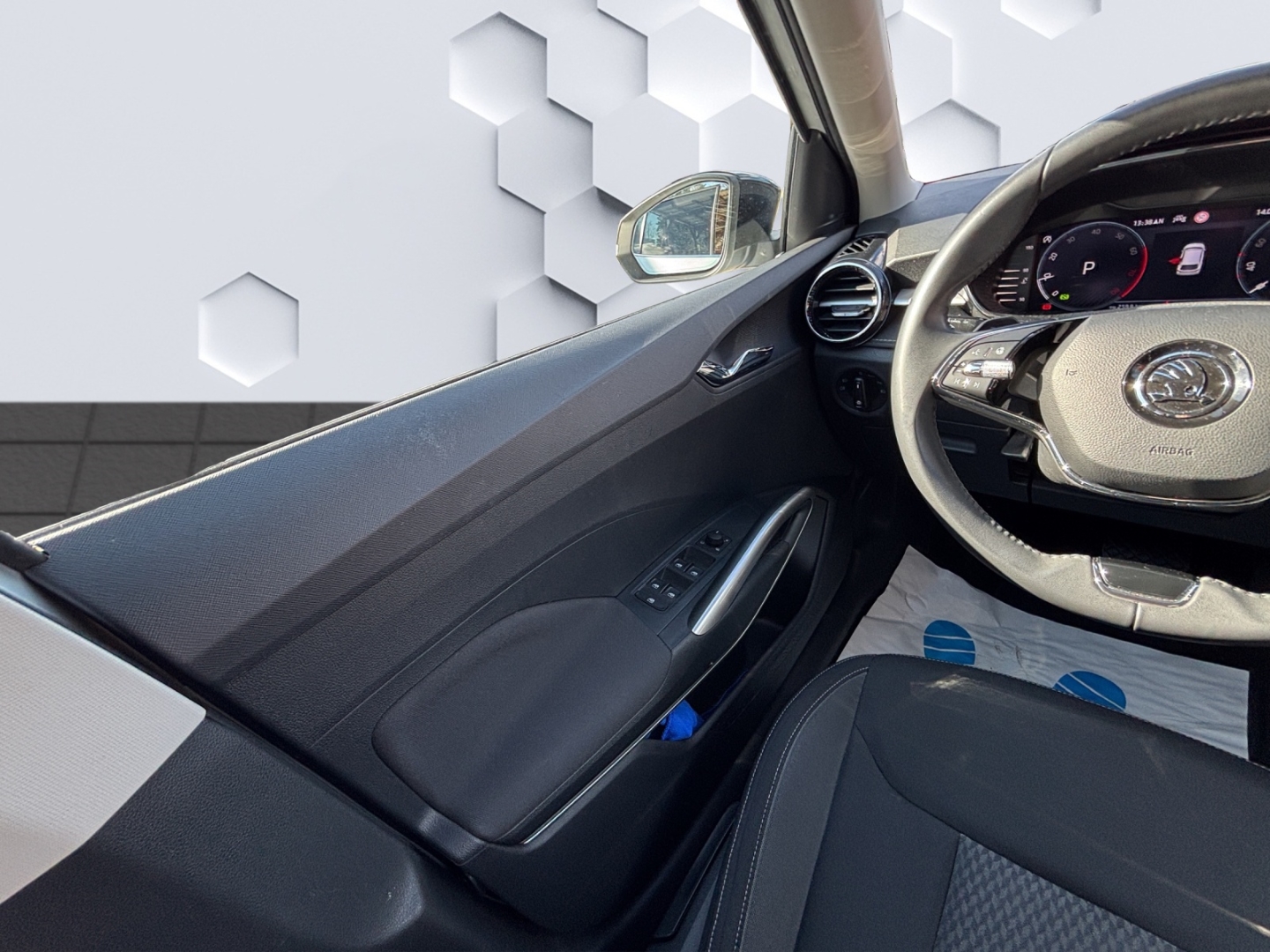 Fabia 1.0TSI 81 kW DSG Style LED Navi Kamera DAB+ beheizbare Frontscheibe