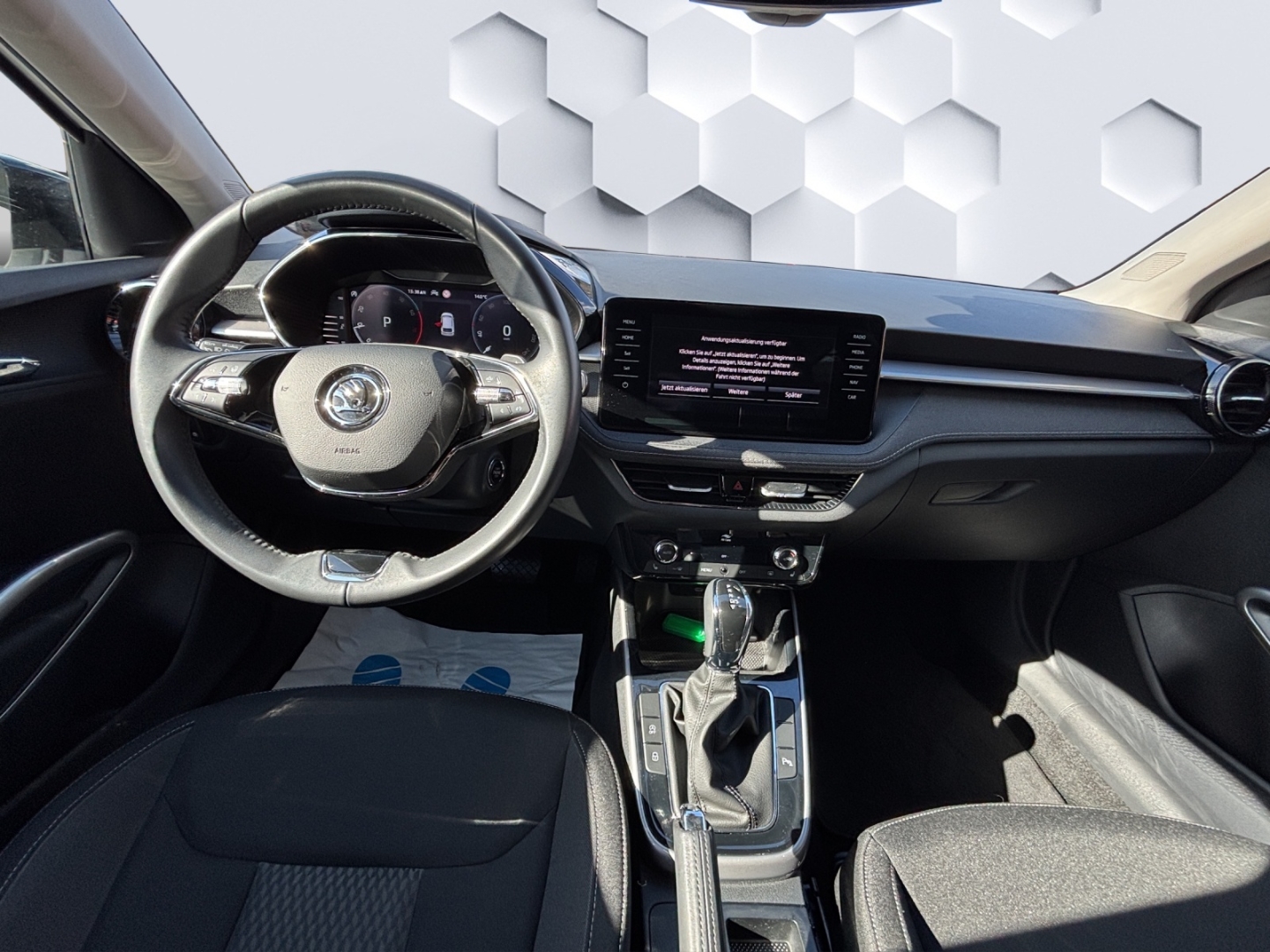 Fabia 1.0TSI 81 kW DSG Style LED Navi Kamera DAB+ beheizbare Frontscheibe