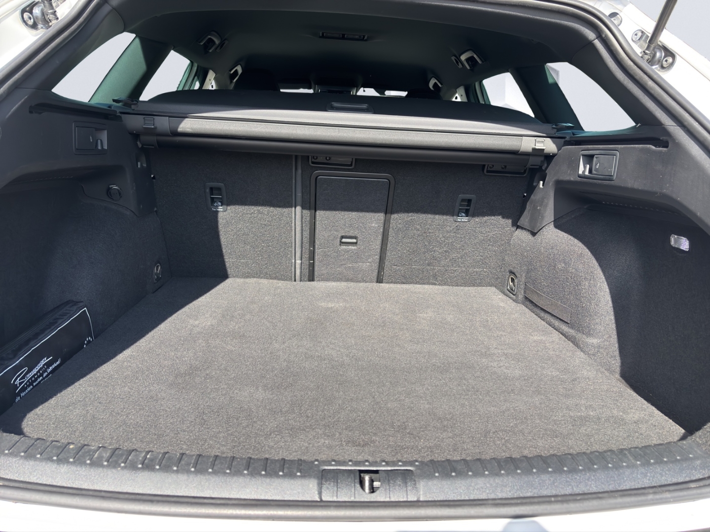 Leon Sportstourer  1.4 e-Hybrid AHZV LED ACC Rückfahrkamera Sitzheizung