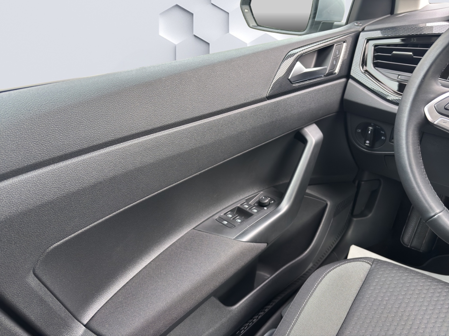 Polo VI Life 1.0 MPI 59kW LED GJR PDC ACC Sitzheizung