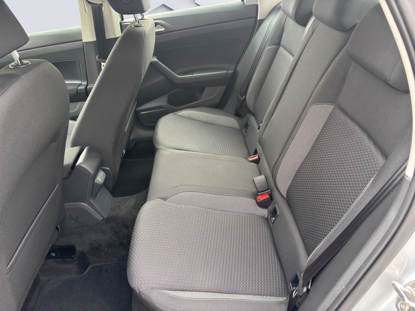 Polo VI Life 1.0 MPI 59kW LED GJR PDC ACC Sitzheizung