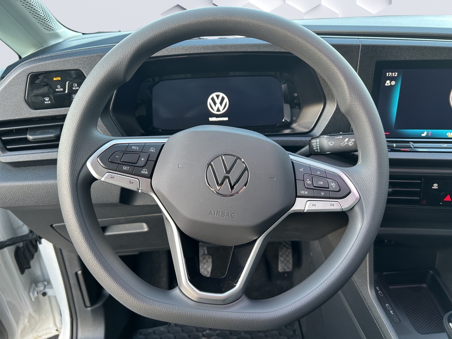 Caddy Cargo 2,0l TDI 6-Gang Navi Digitales Cockpit ACC DAB SHZ Spurhalteass. Verkehrszeichenerk.