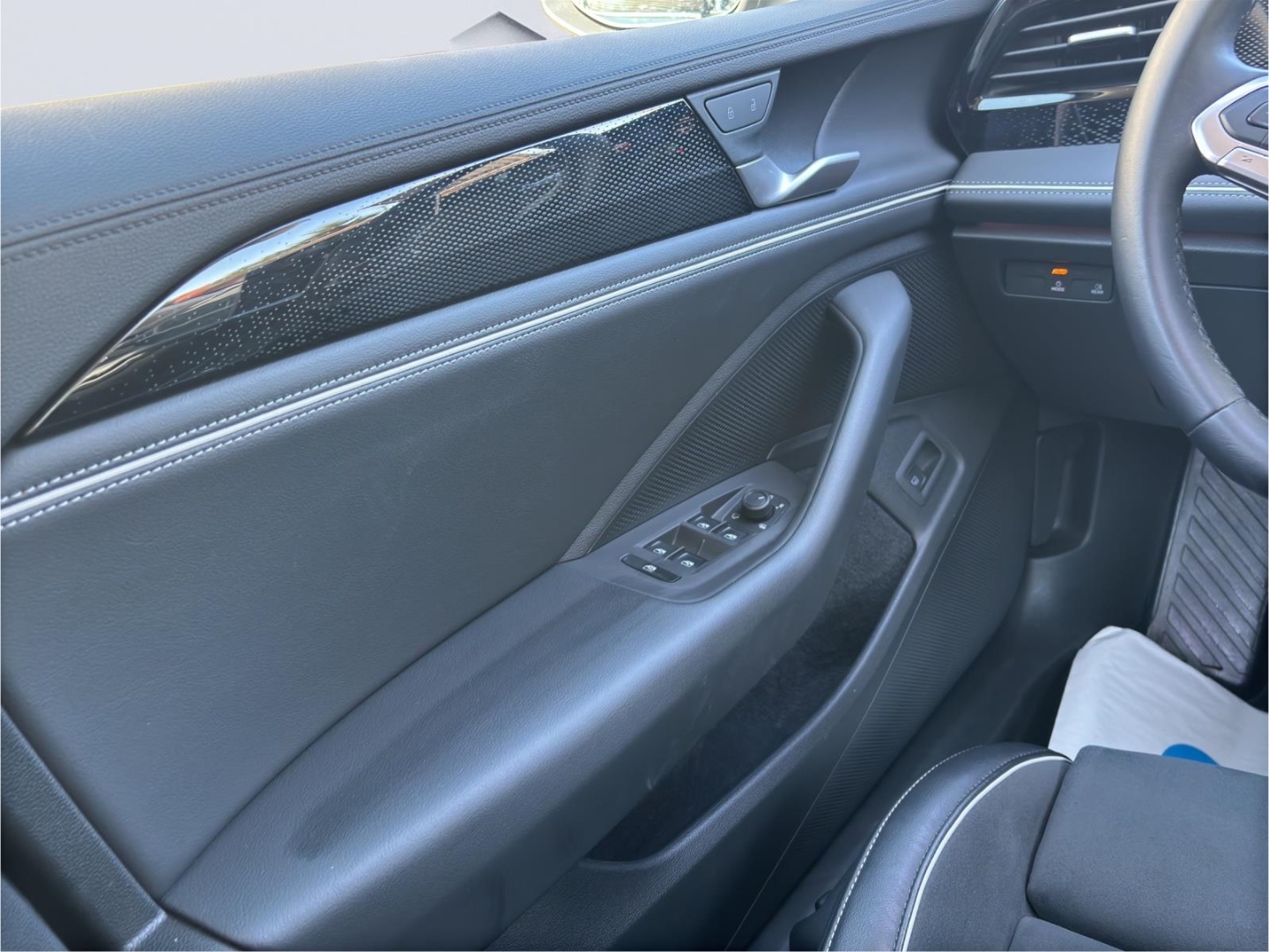 Passat eHybrid 150 kW Business 1.5 TSI Hybrid DSG AHZV LED HuD ACC Rückfahrkamera ParkAssist Sitzheizung